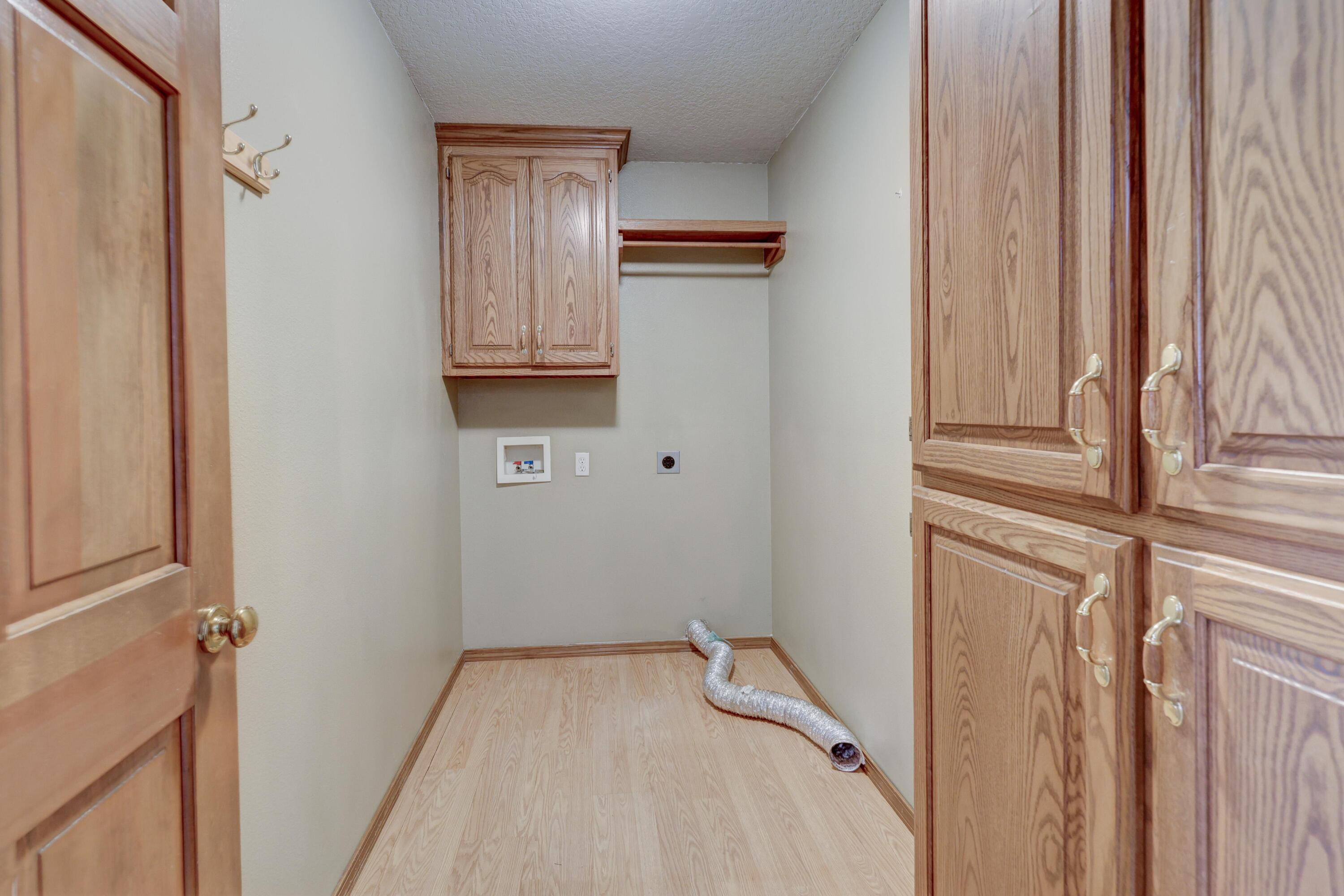 1211 East Airport Drive Property Photo 18