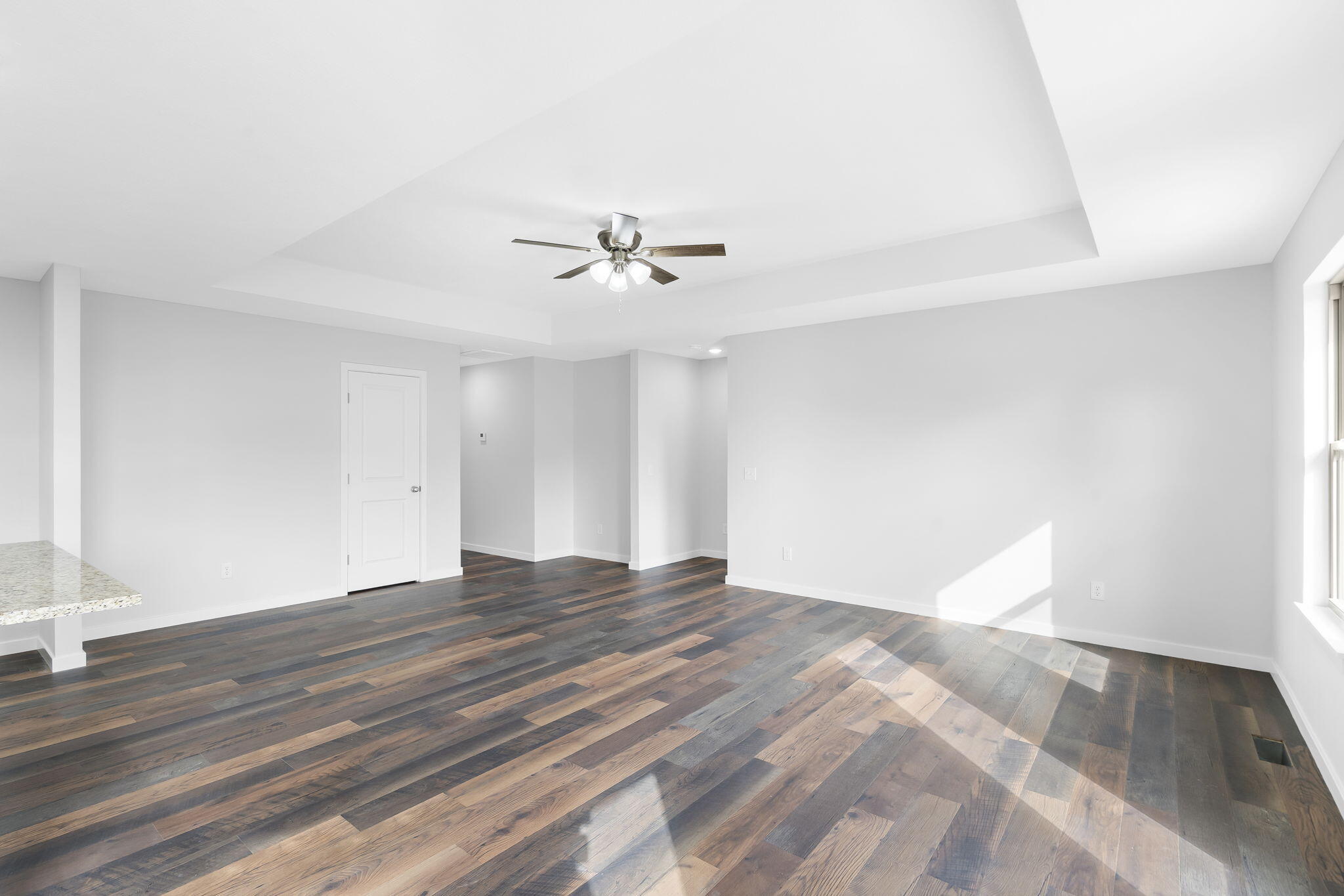 356 North Oak Avenue Property Photo 6