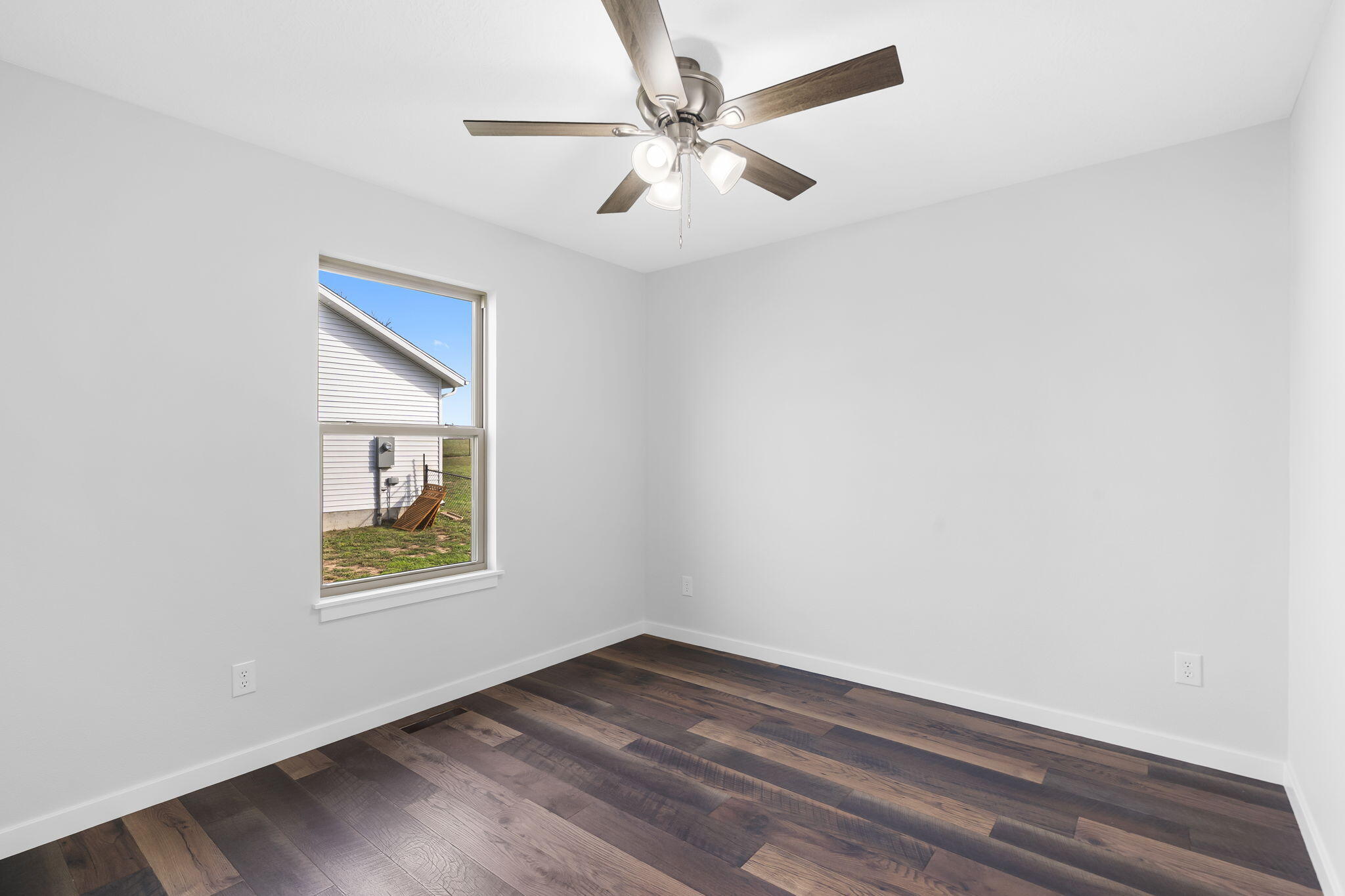 356 North Oak Avenue Property Photo 16