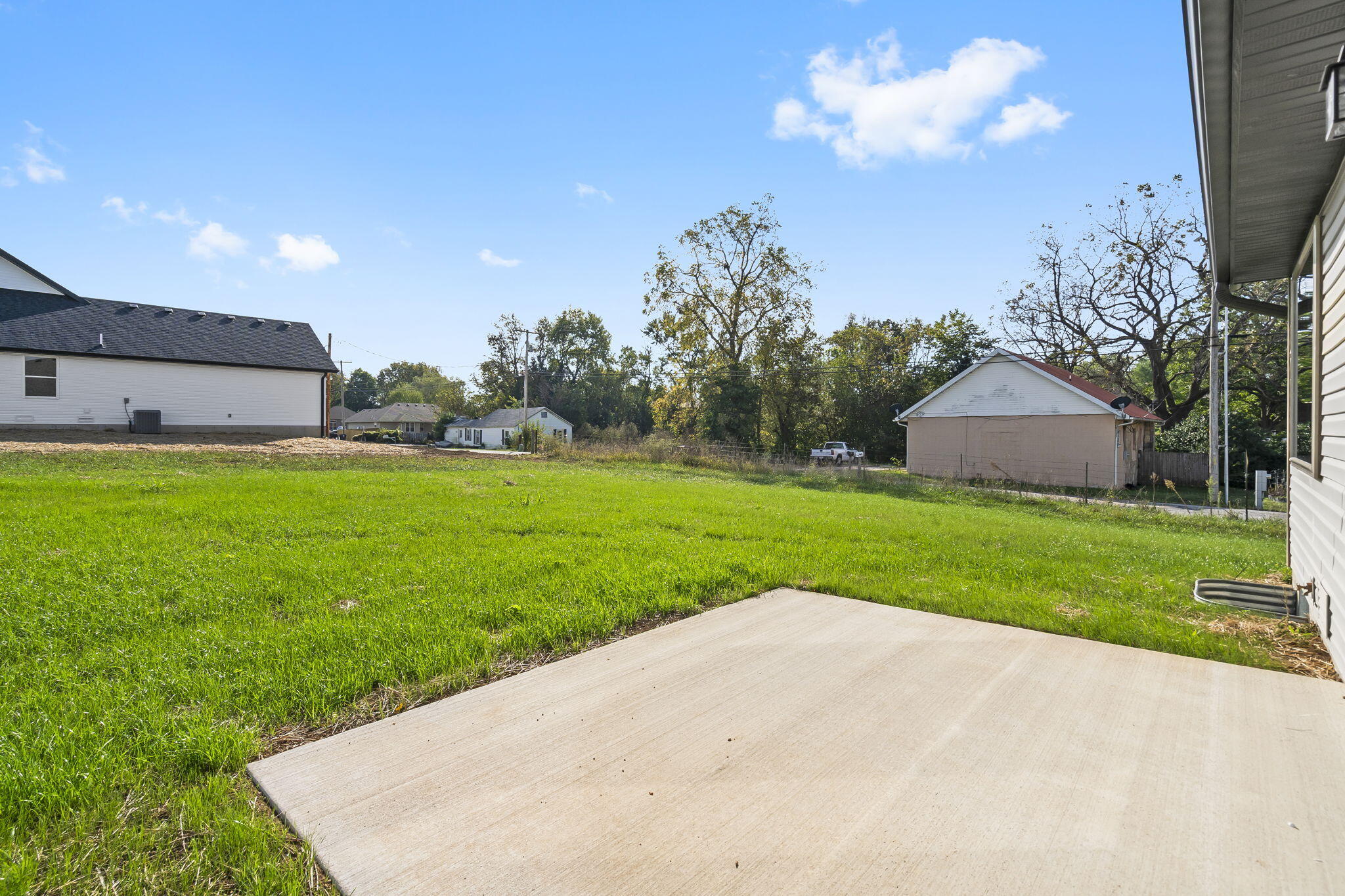 356 North Oak Avenue Property Photo 22