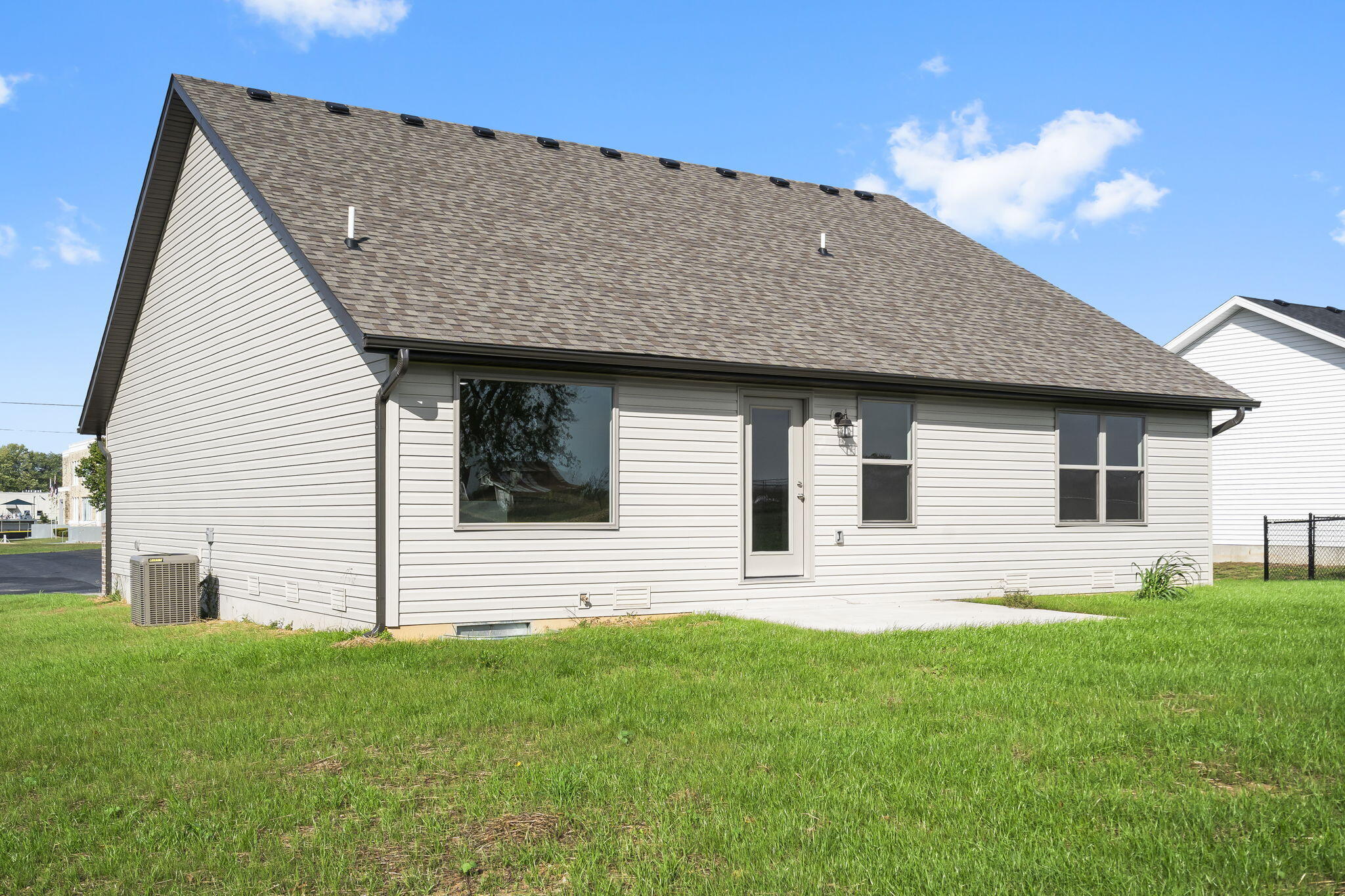 356 North Oak Avenue Property Photo 25