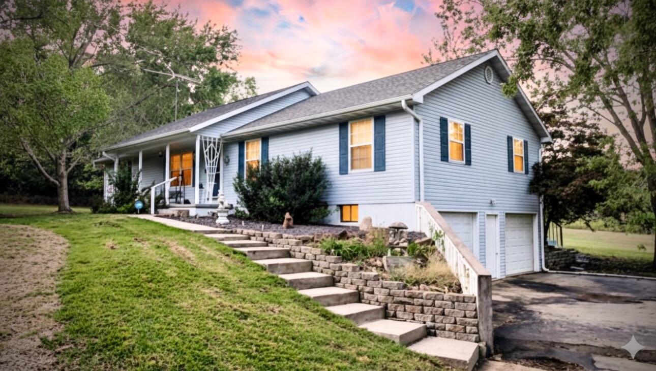 1875 East 350 Road Property Photo 1