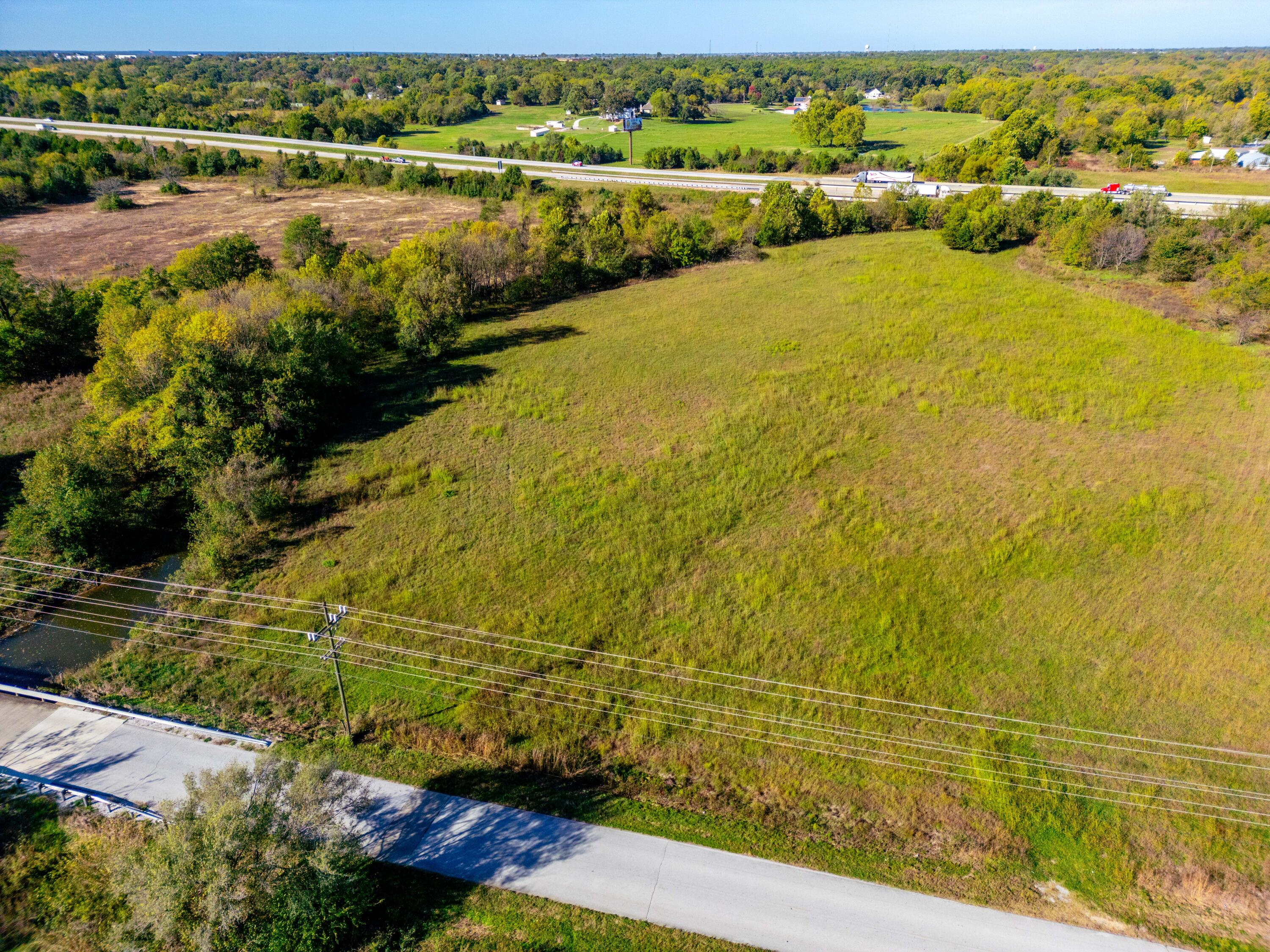 000 South Prosperity Avenue Property Photo 8