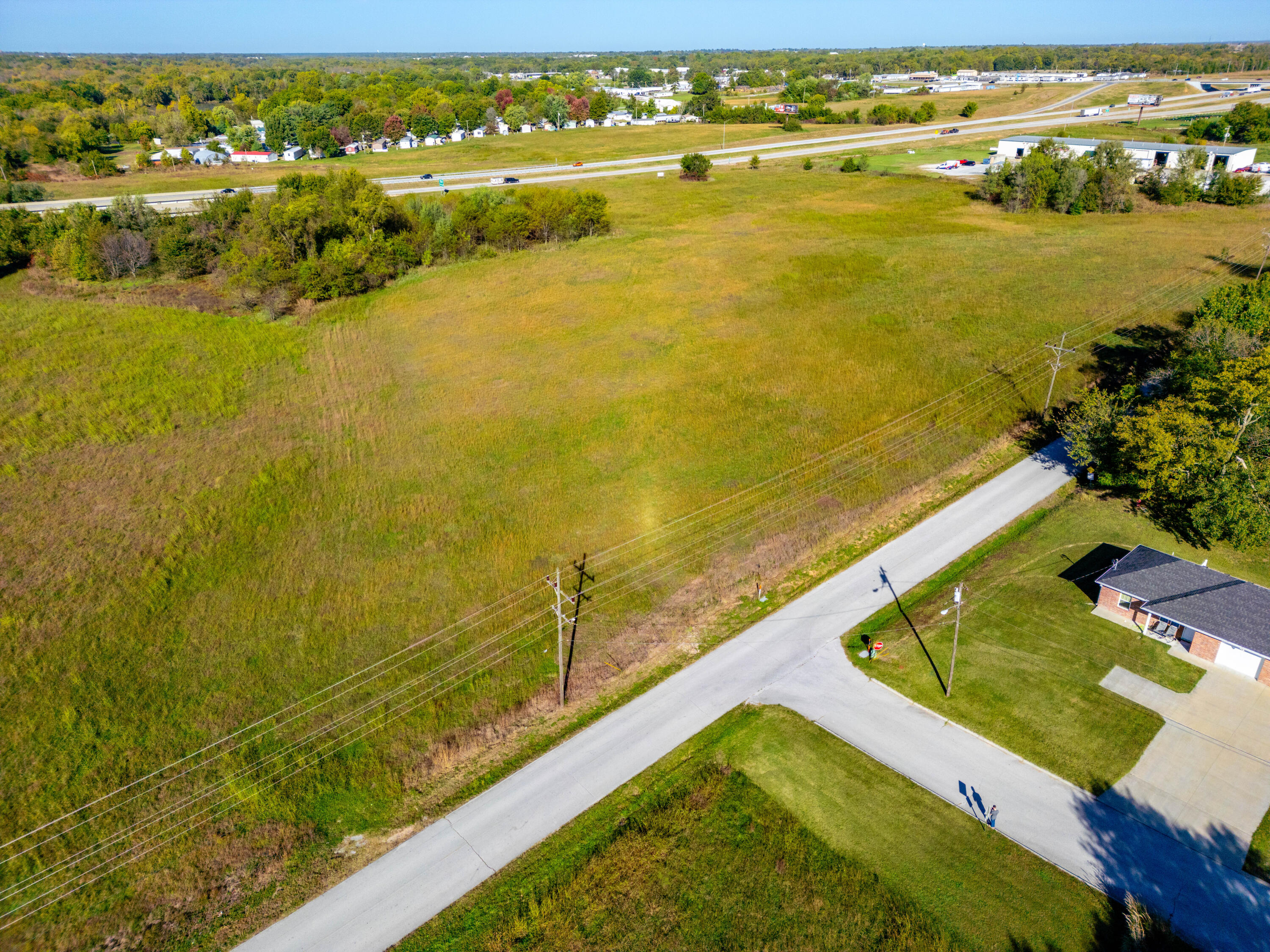 000 South Prosperity Avenue Property Photo 10