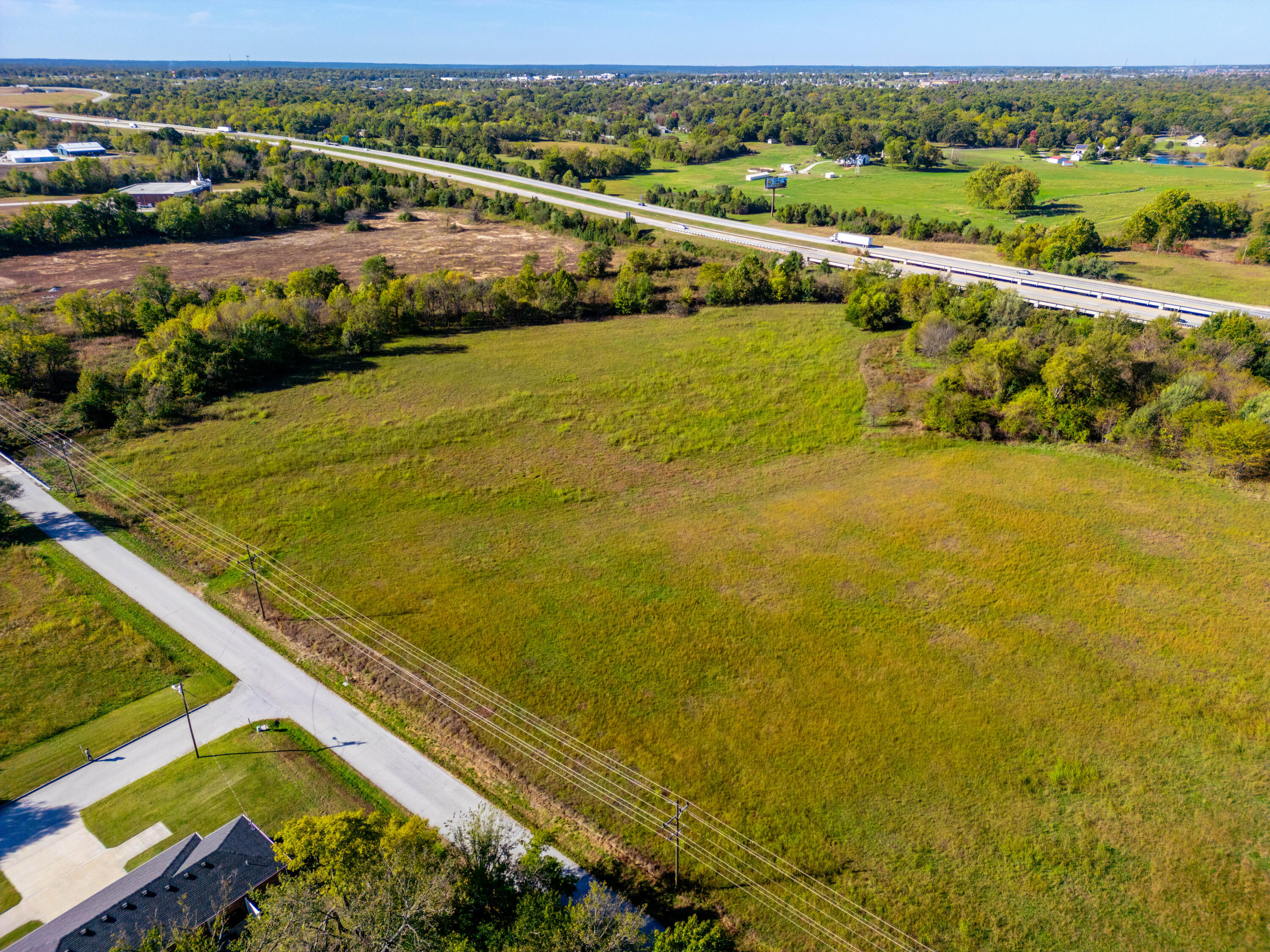 000 South Prosperity Avenue Property Photo 17