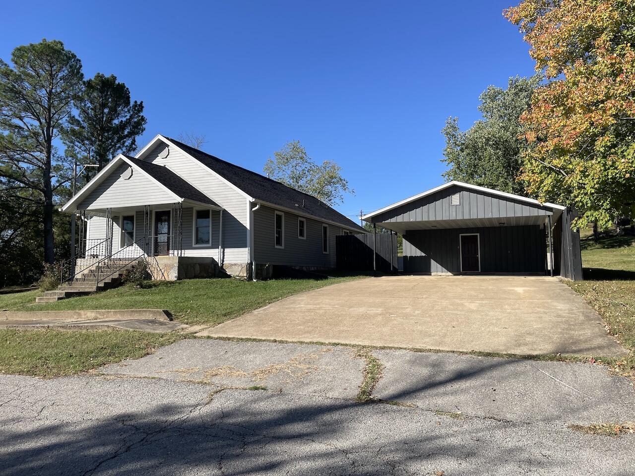 801 Patton Avenue Property Photo 2