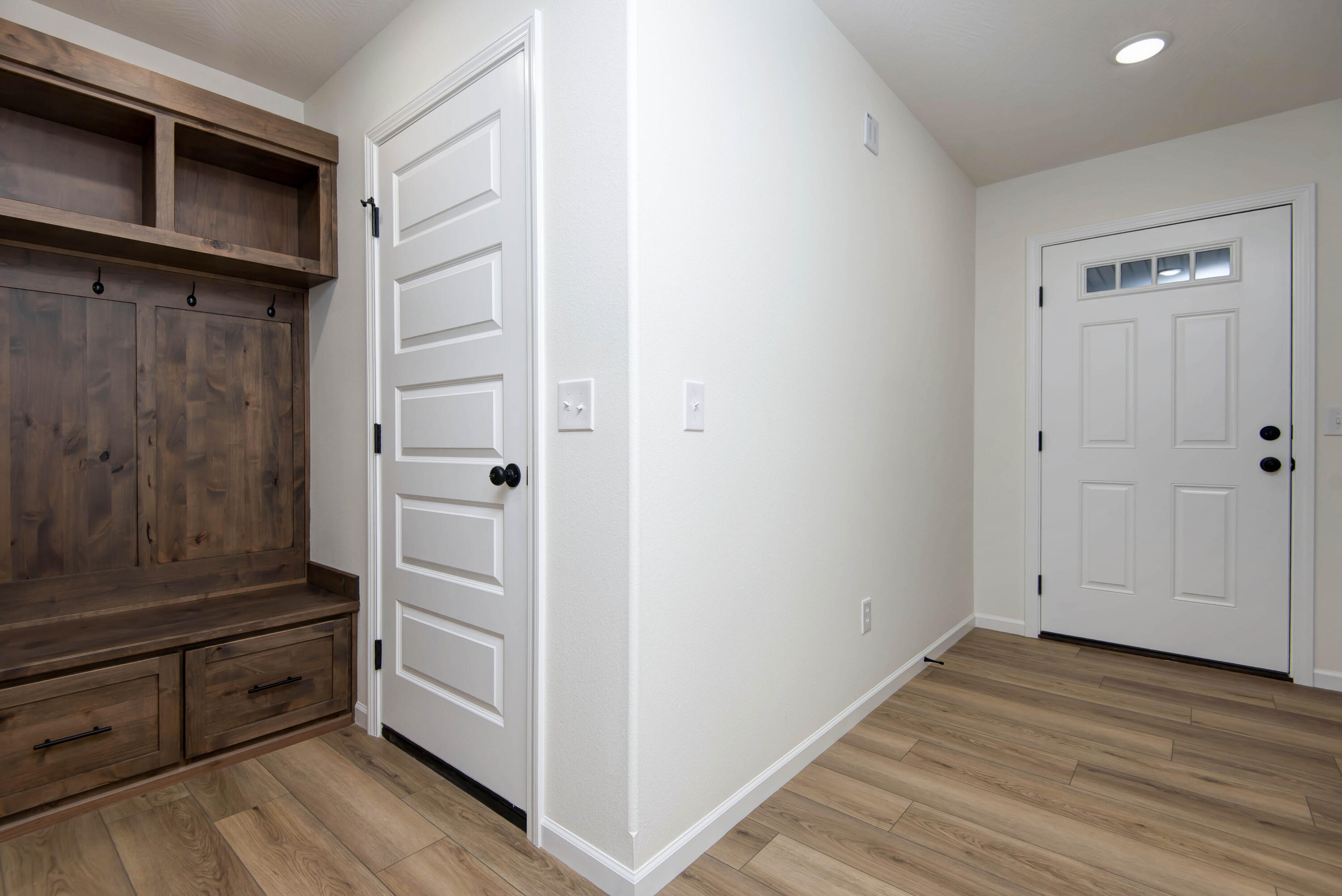 526 North Bryan Avenue Property Photo 4