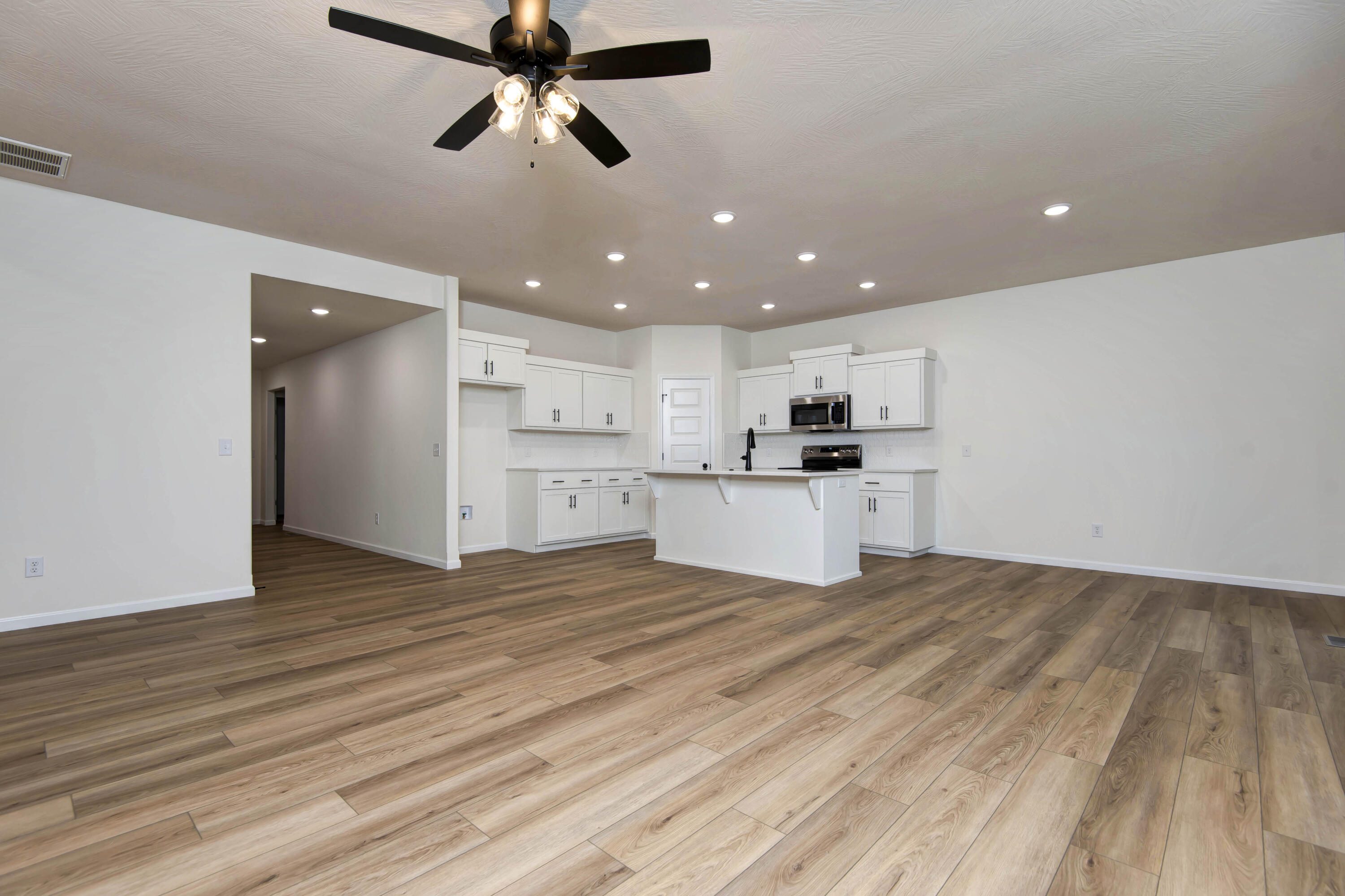 526 North Bryan Avenue Property Photo 9