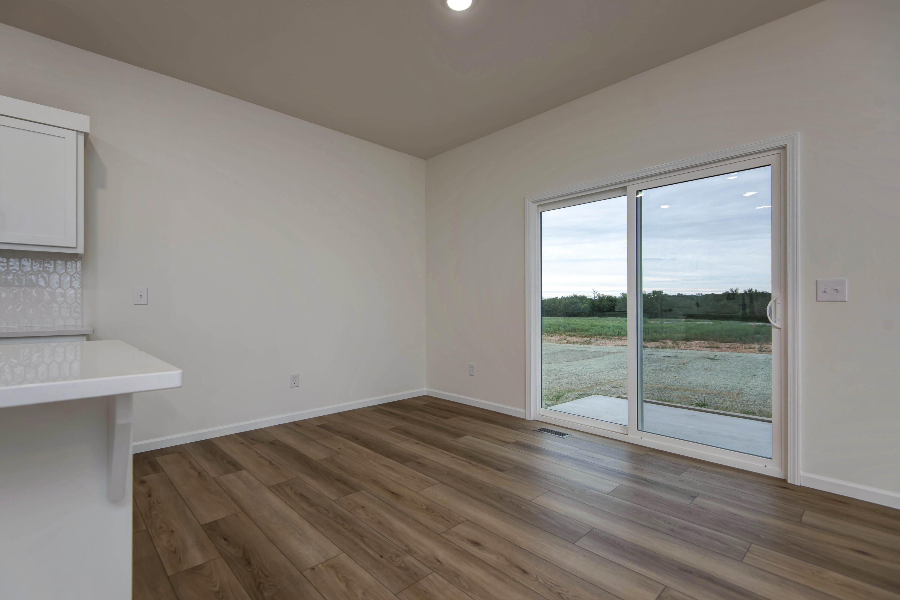 526 North Bryan Avenue Property Photo 10