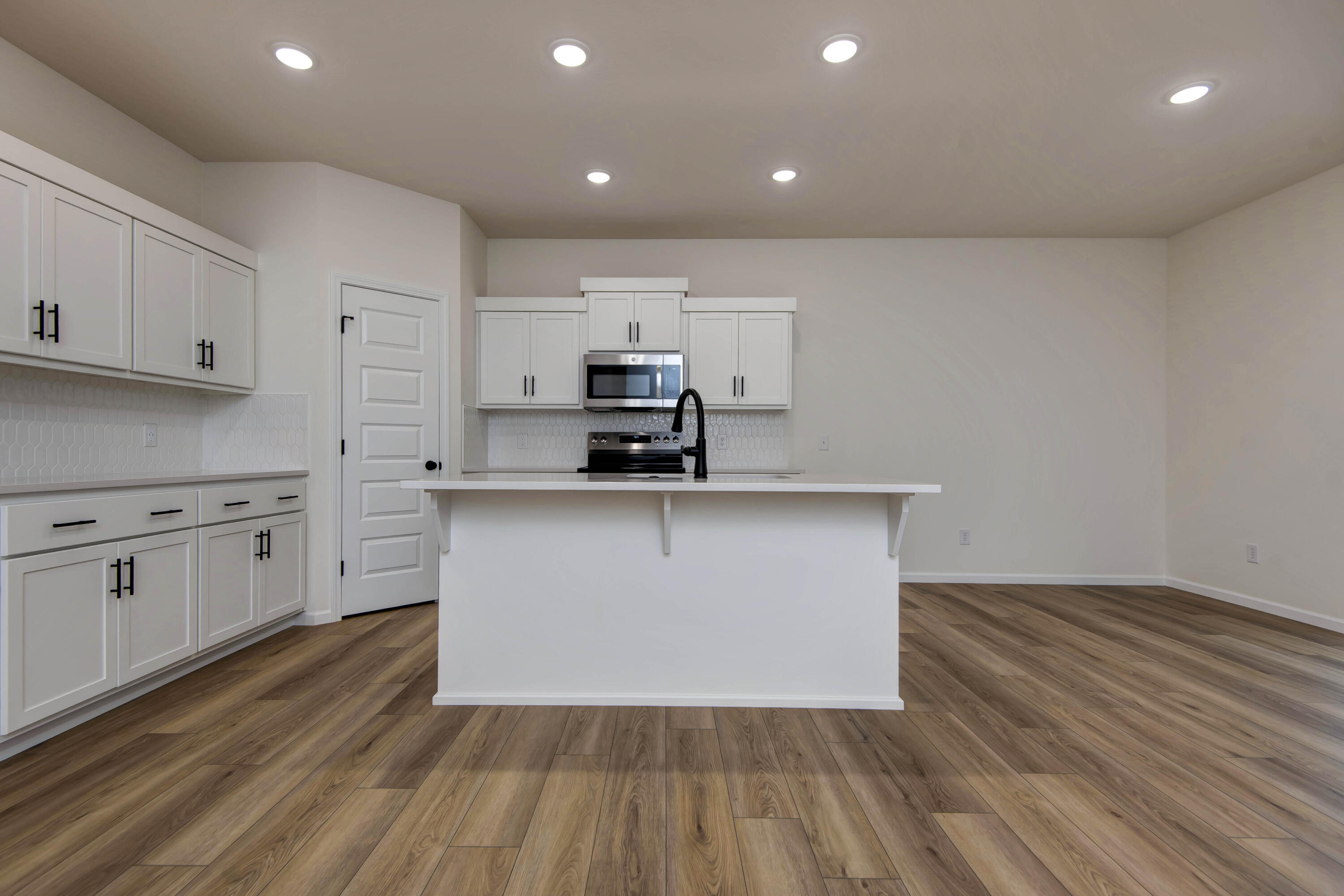 526 North Bryan Avenue Property Photo 13