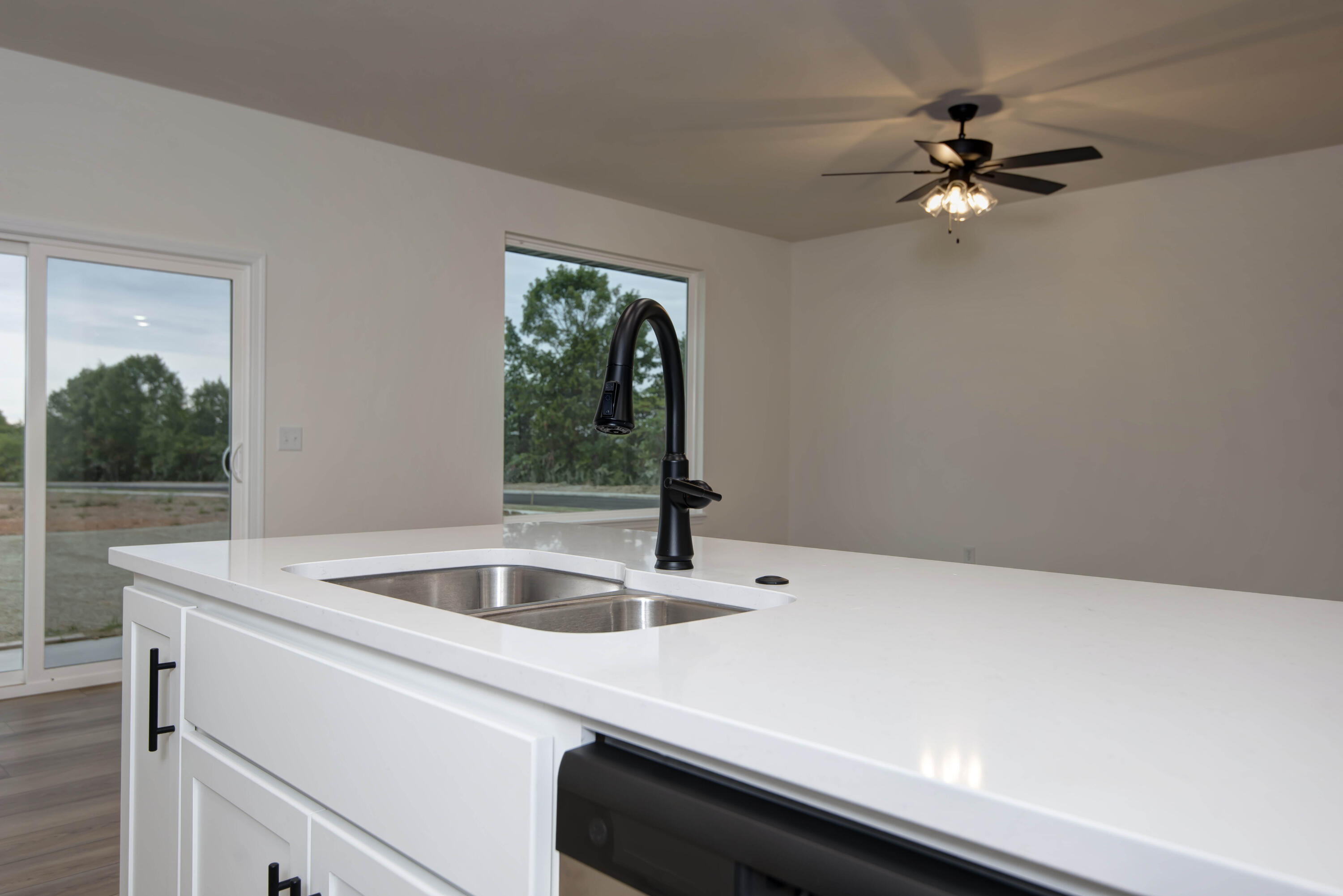 526 North Bryan Avenue Property Photo 18