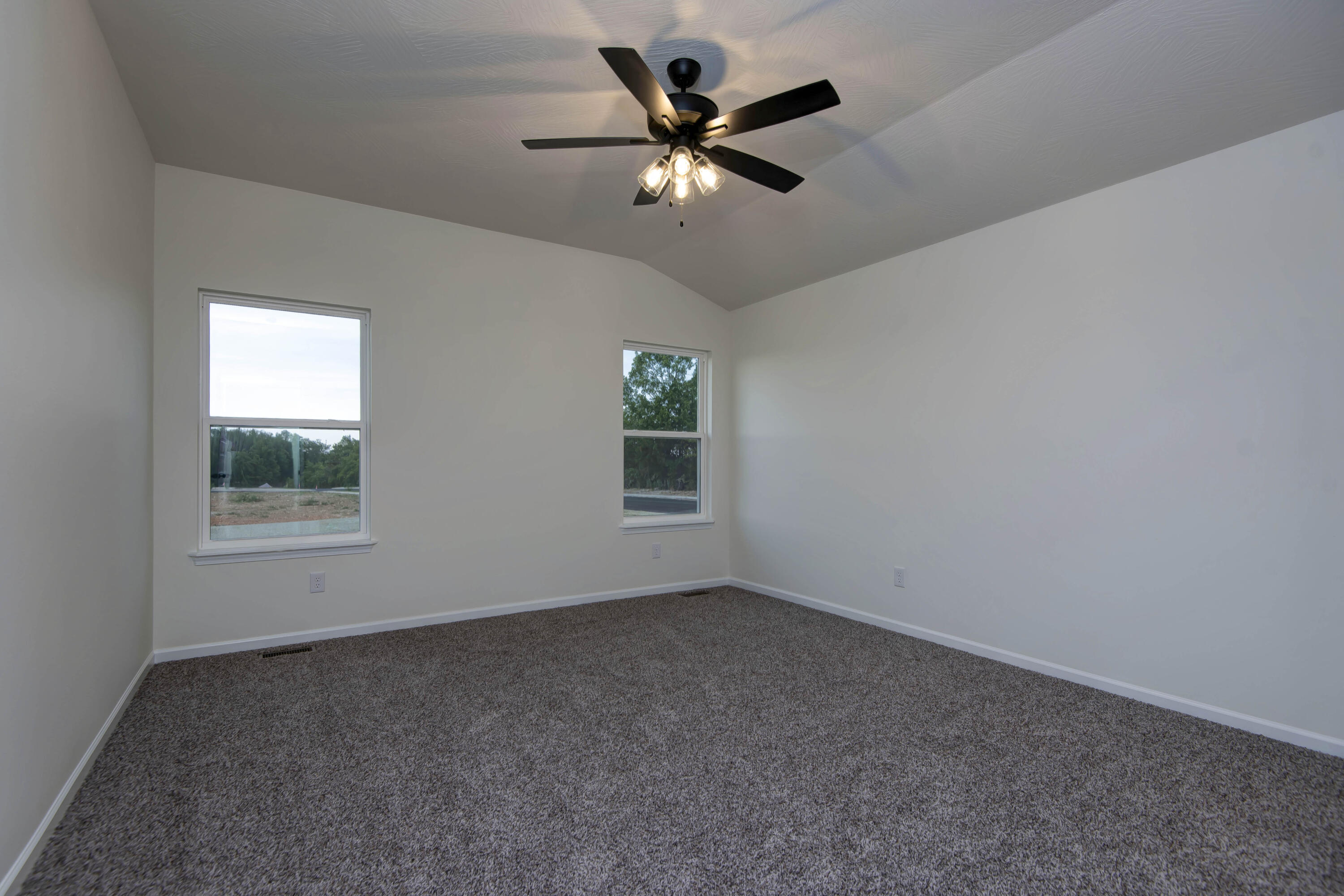 526 North Bryan Avenue Property Photo 22