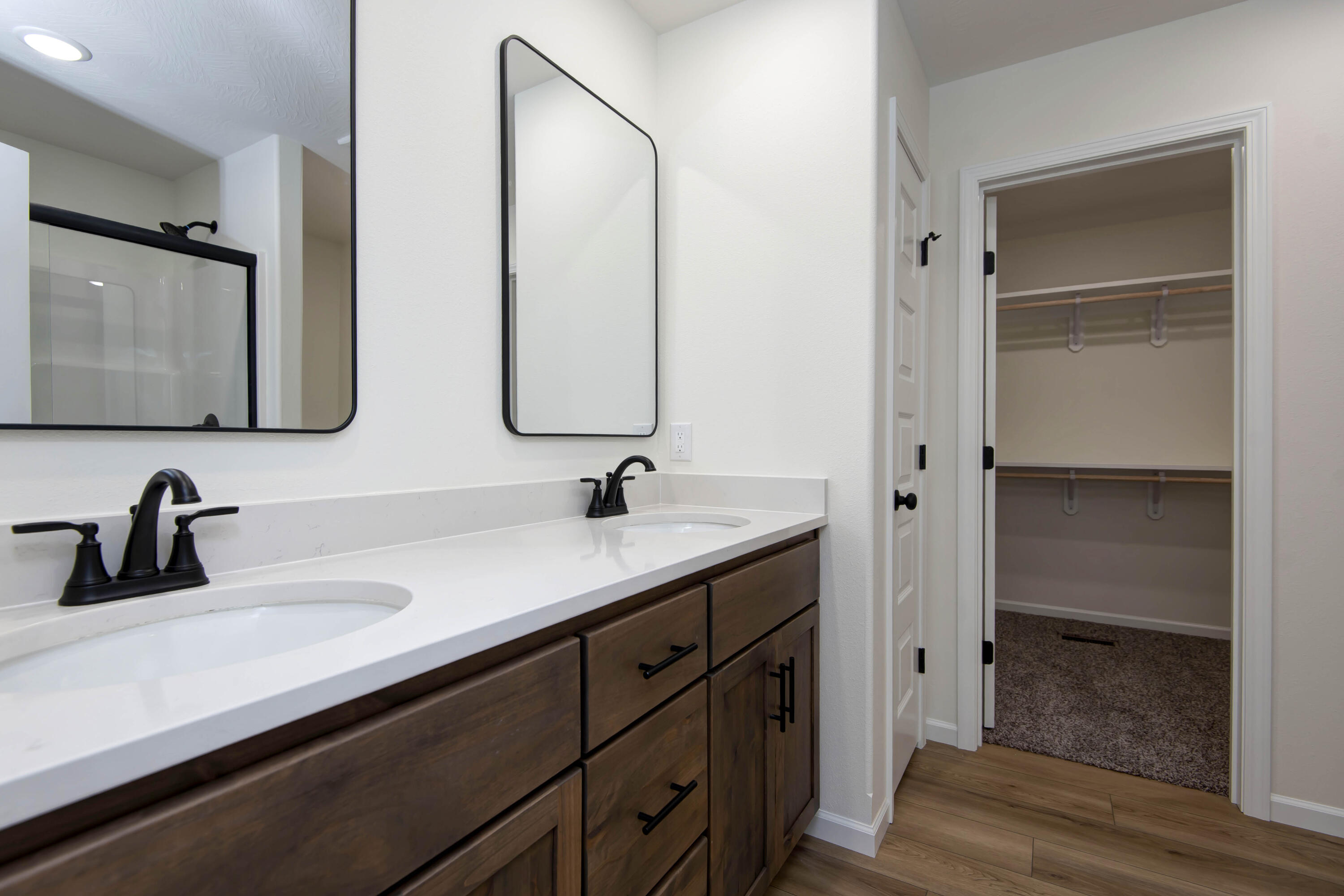 526 North Bryan Avenue Property Photo 23