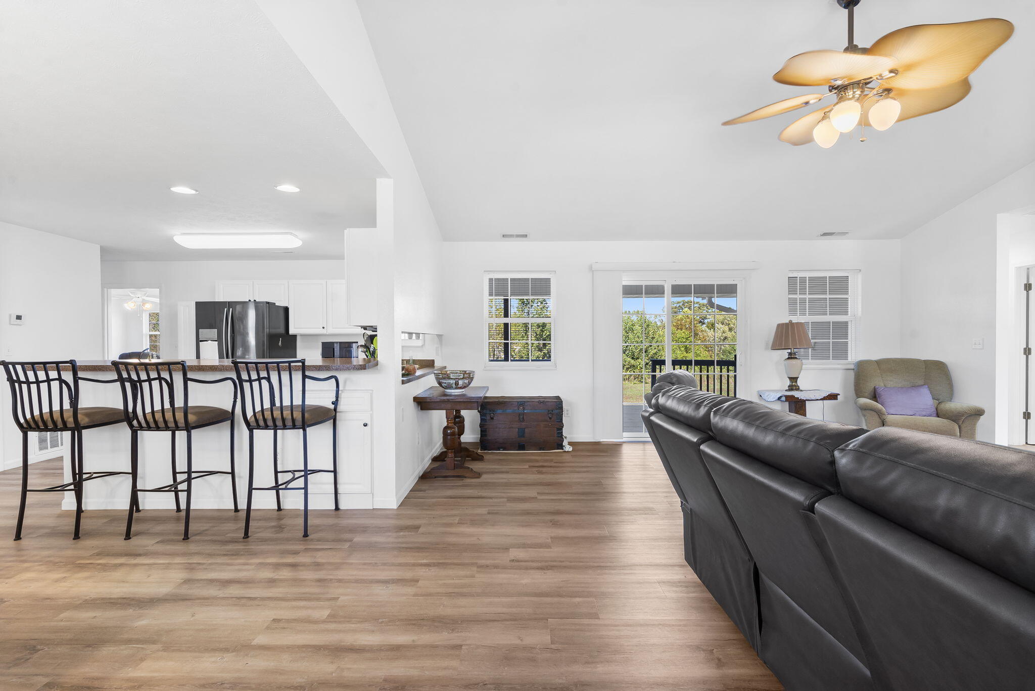 100 Micahs Xing Property Photo 4