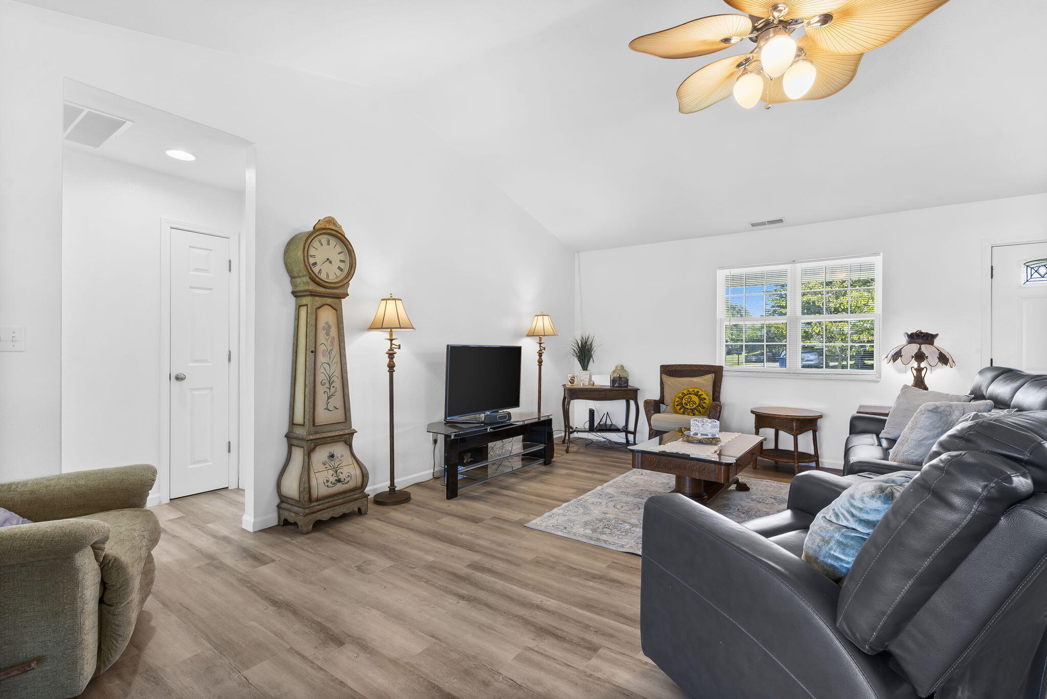 100 Micahs Xing Property Photo 6