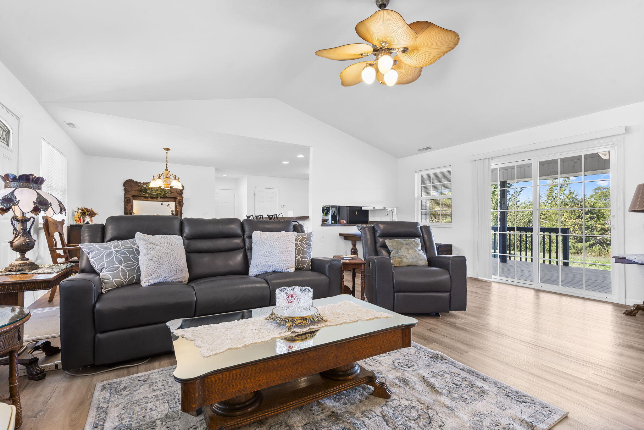 100 Micahs Xing Property Photo 7