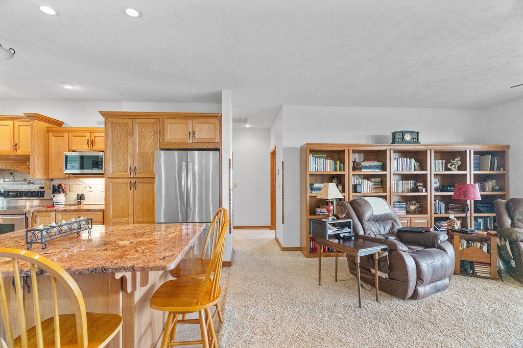 1079 Cambridge Drive Property Photo 9