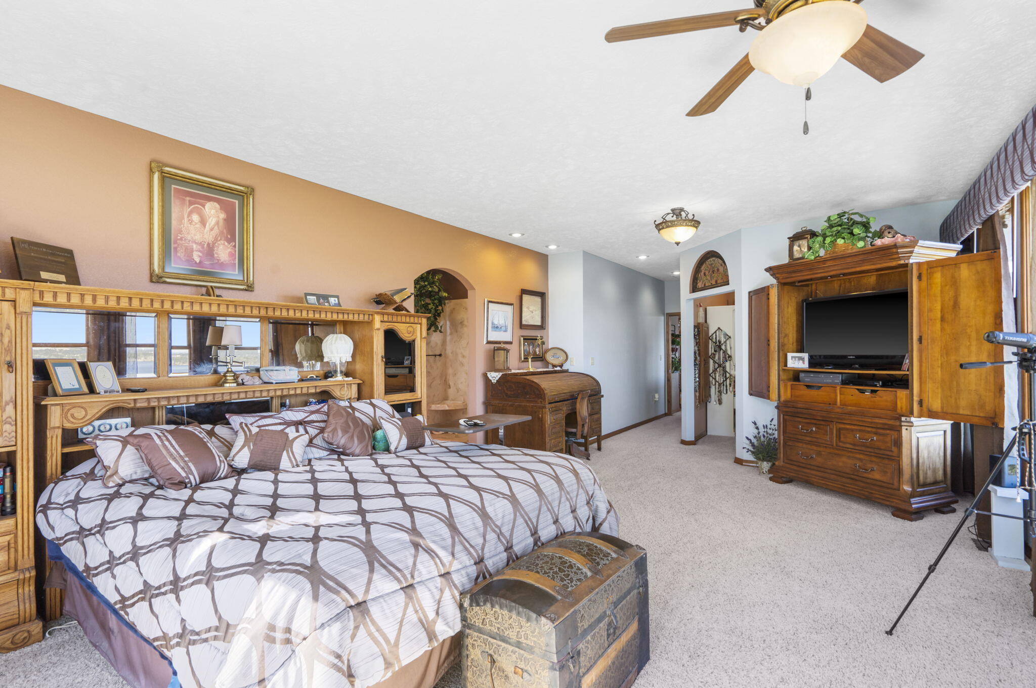 1079 Cambridge Drive Property Photo 16