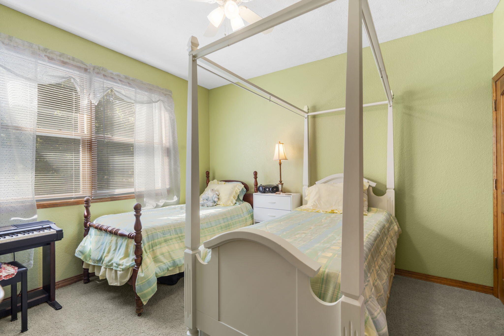 1079 Cambridge Drive Property Photo 31