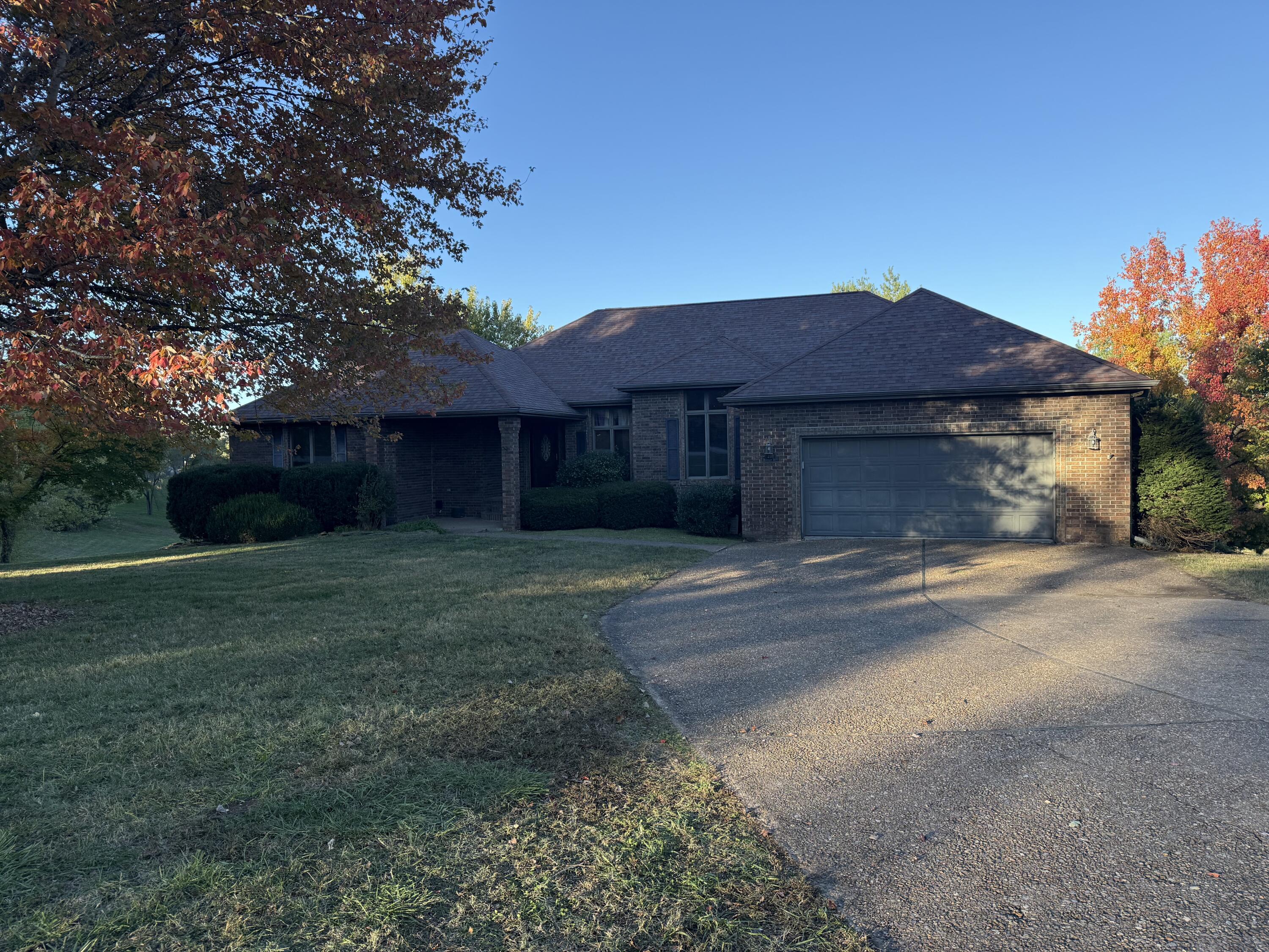 201 West River Bluff Drive Property Photo 1