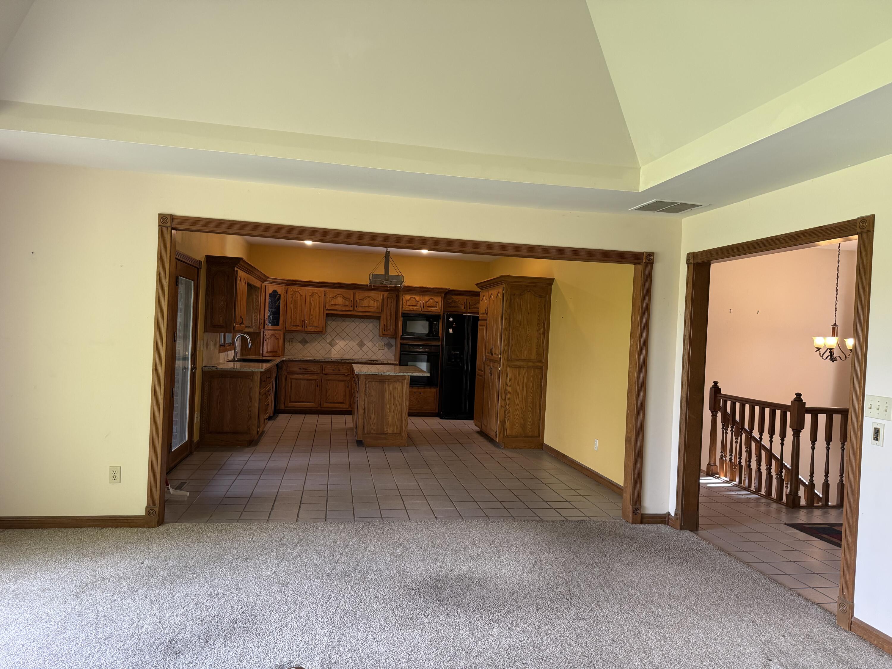 201 West River Bluff Drive Property Photo 8