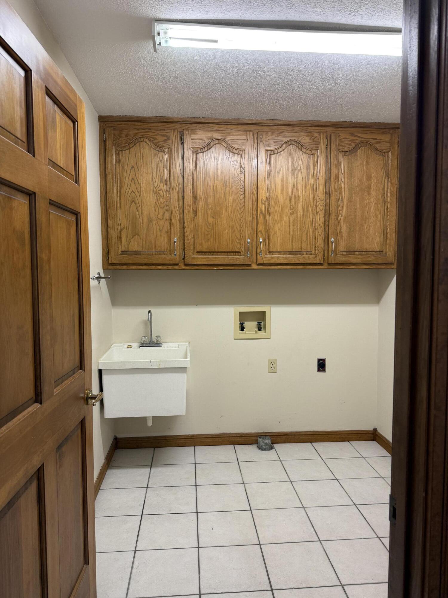 201 West River Bluff Drive Property Photo 15