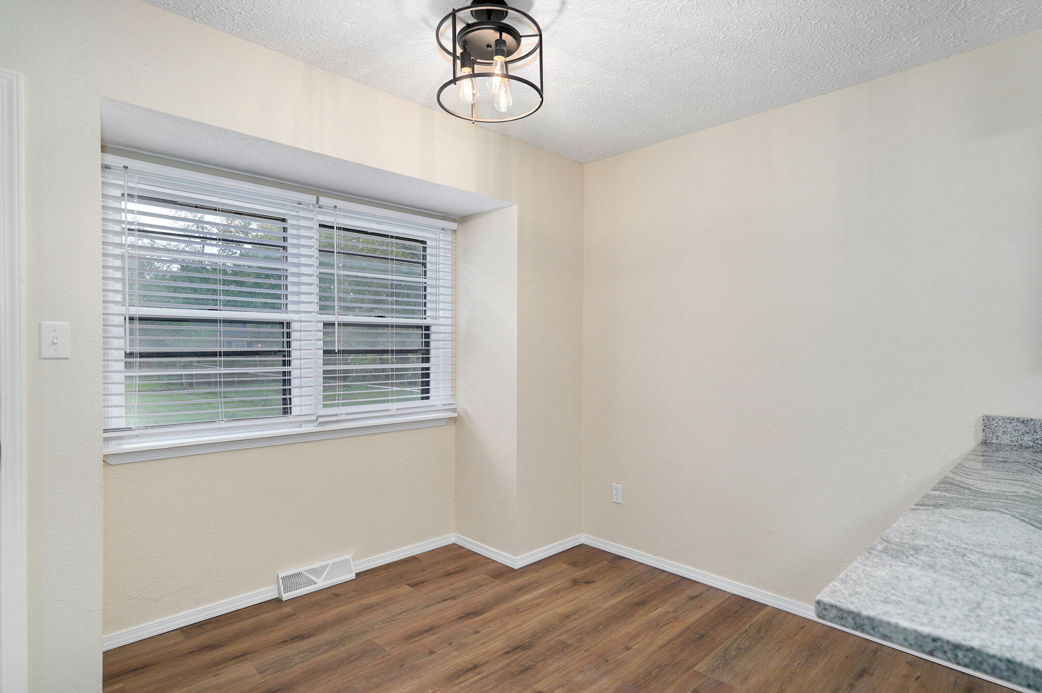 1210 West Berkeley Street Property Photo 6