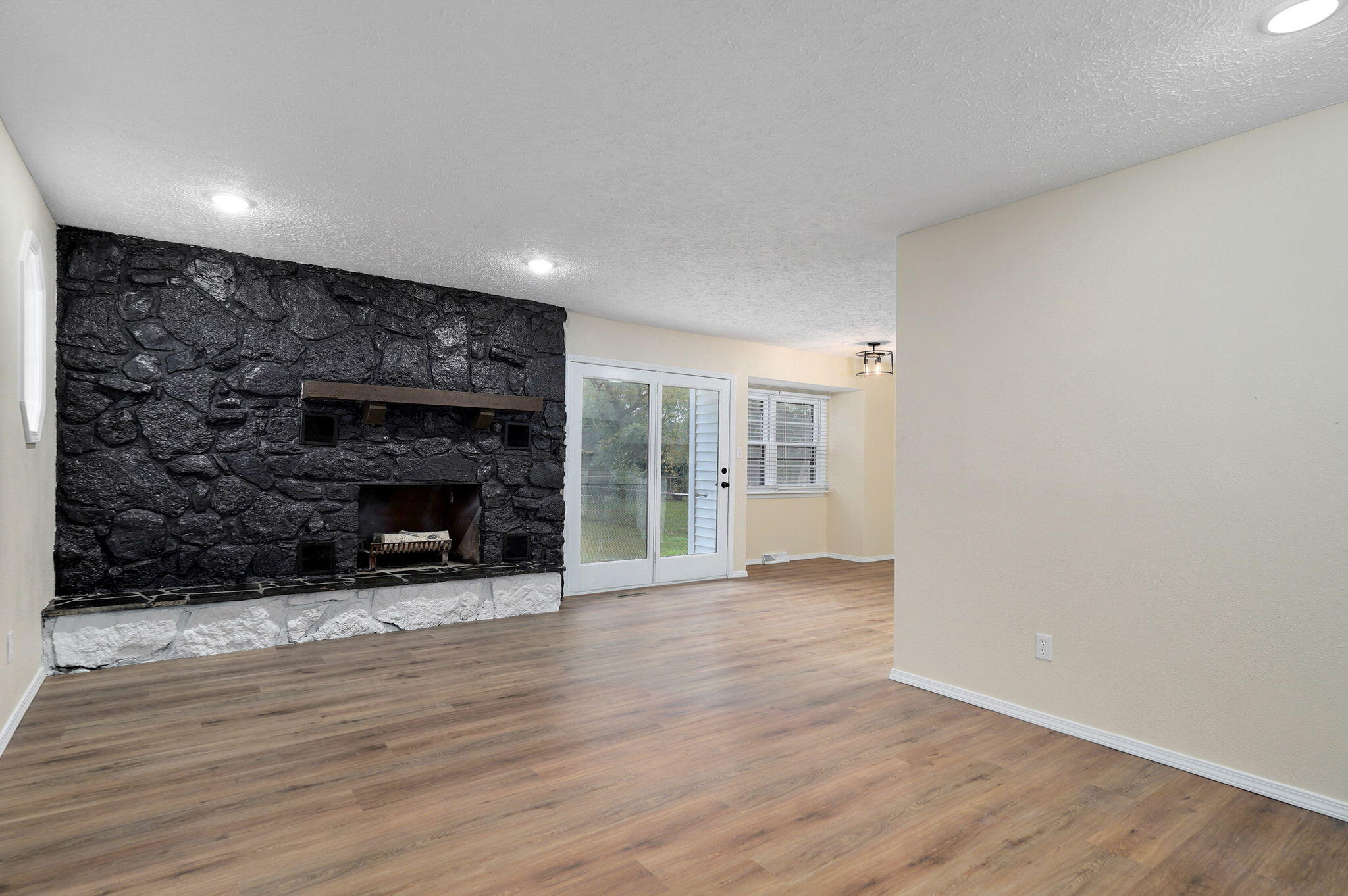 1210 West Berkeley Street Property Photo 13