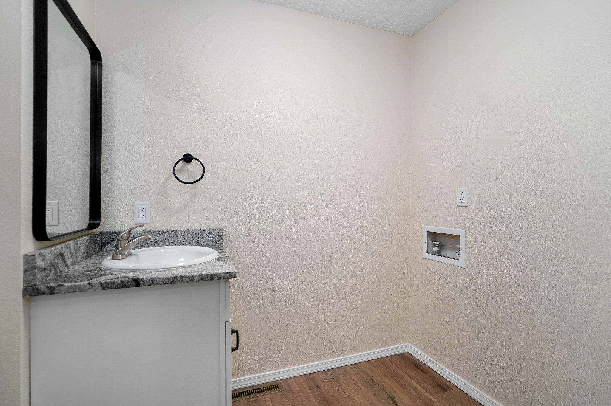 1210 West Berkeley Street Property Photo 14