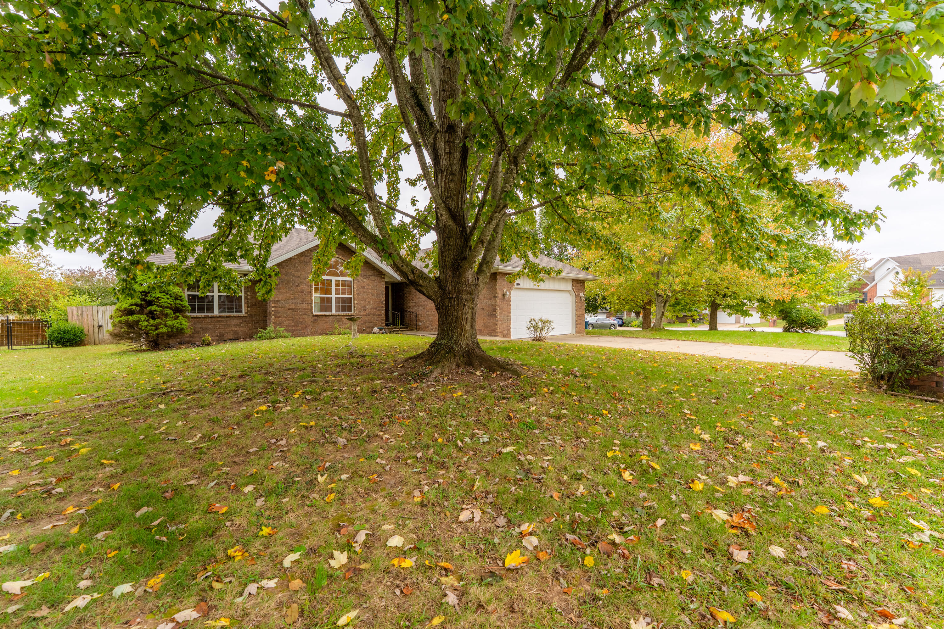 708 South Aurora Court Property Photo 2