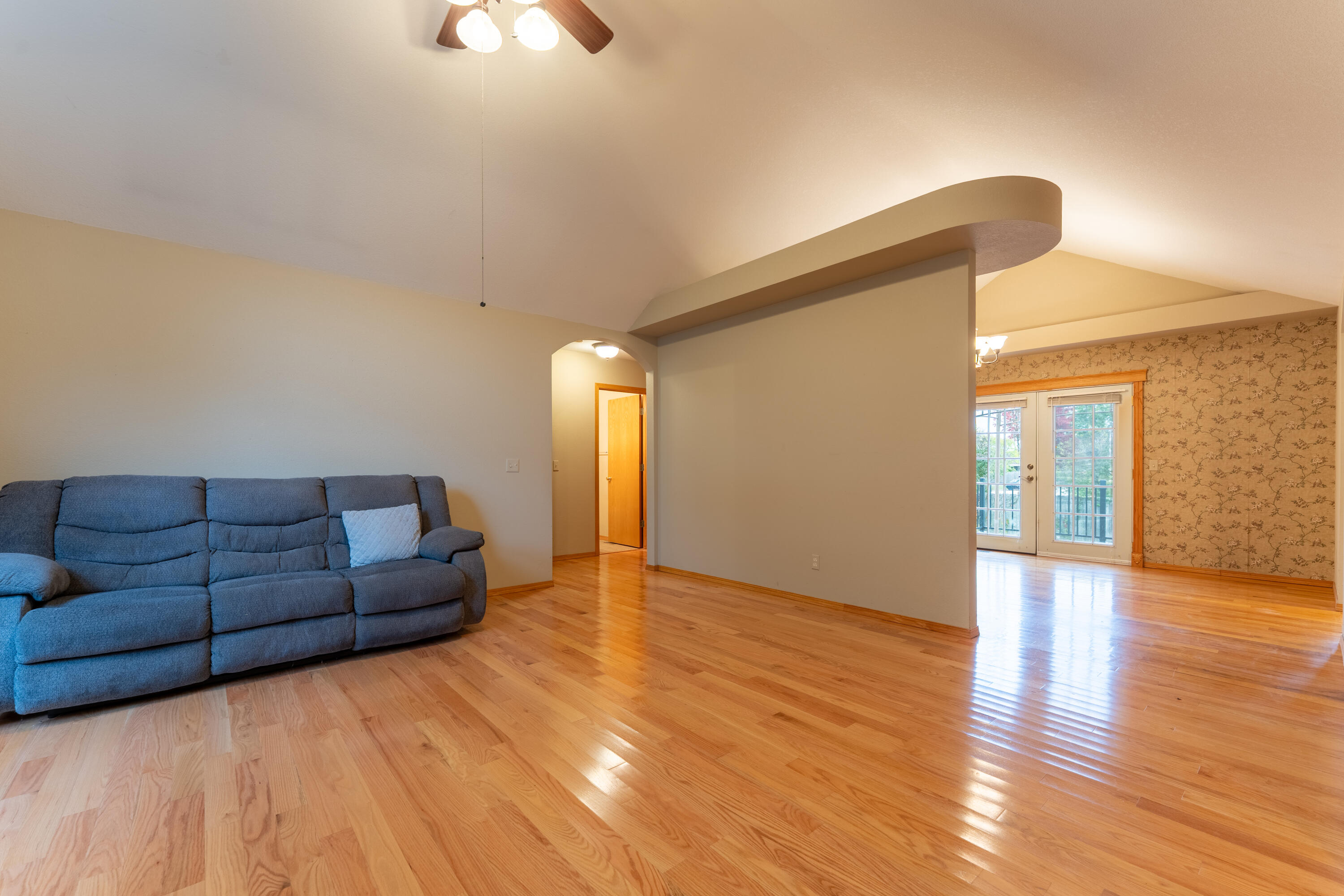 708 South Aurora Court Property Photo 6