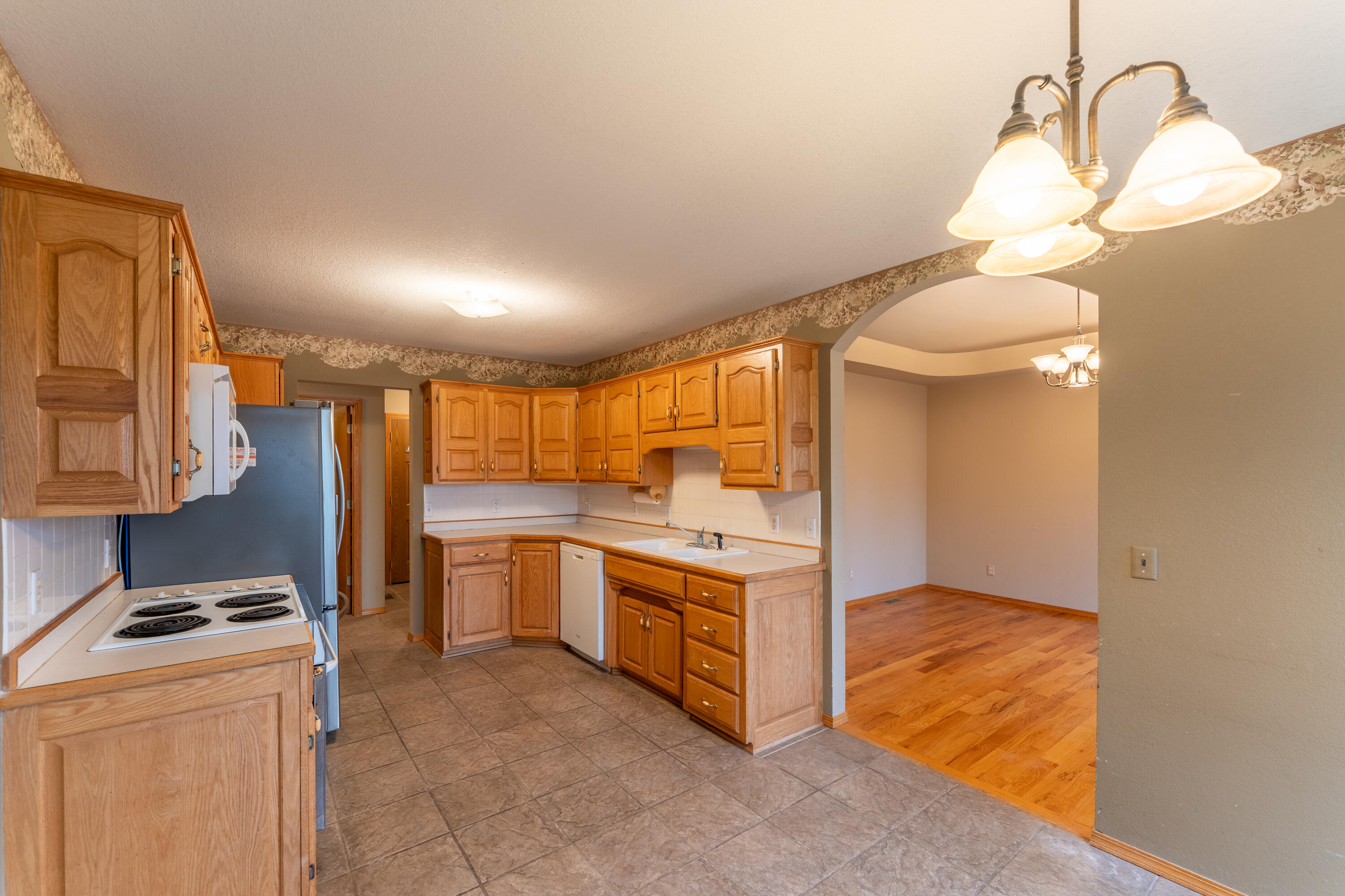 708 South Aurora Court Property Photo 12