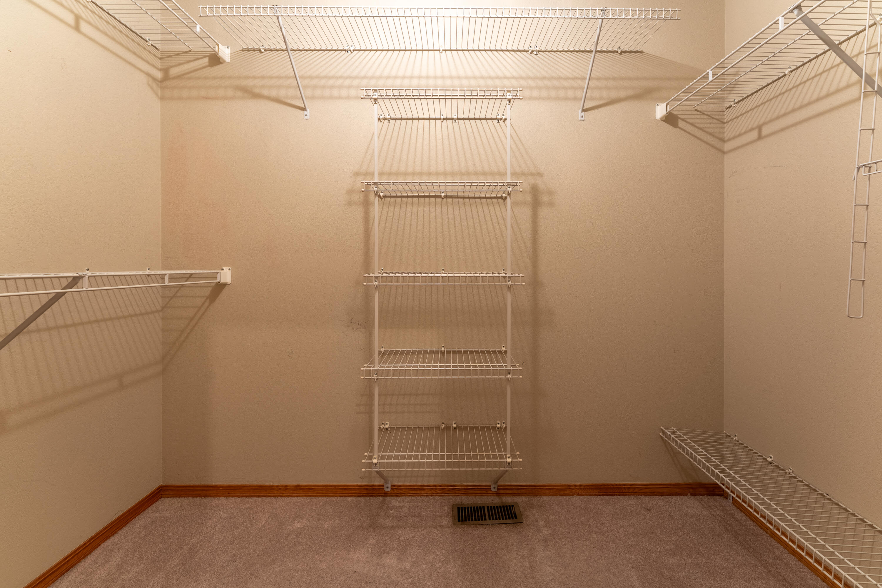 708 South Aurora Court Property Photo 17