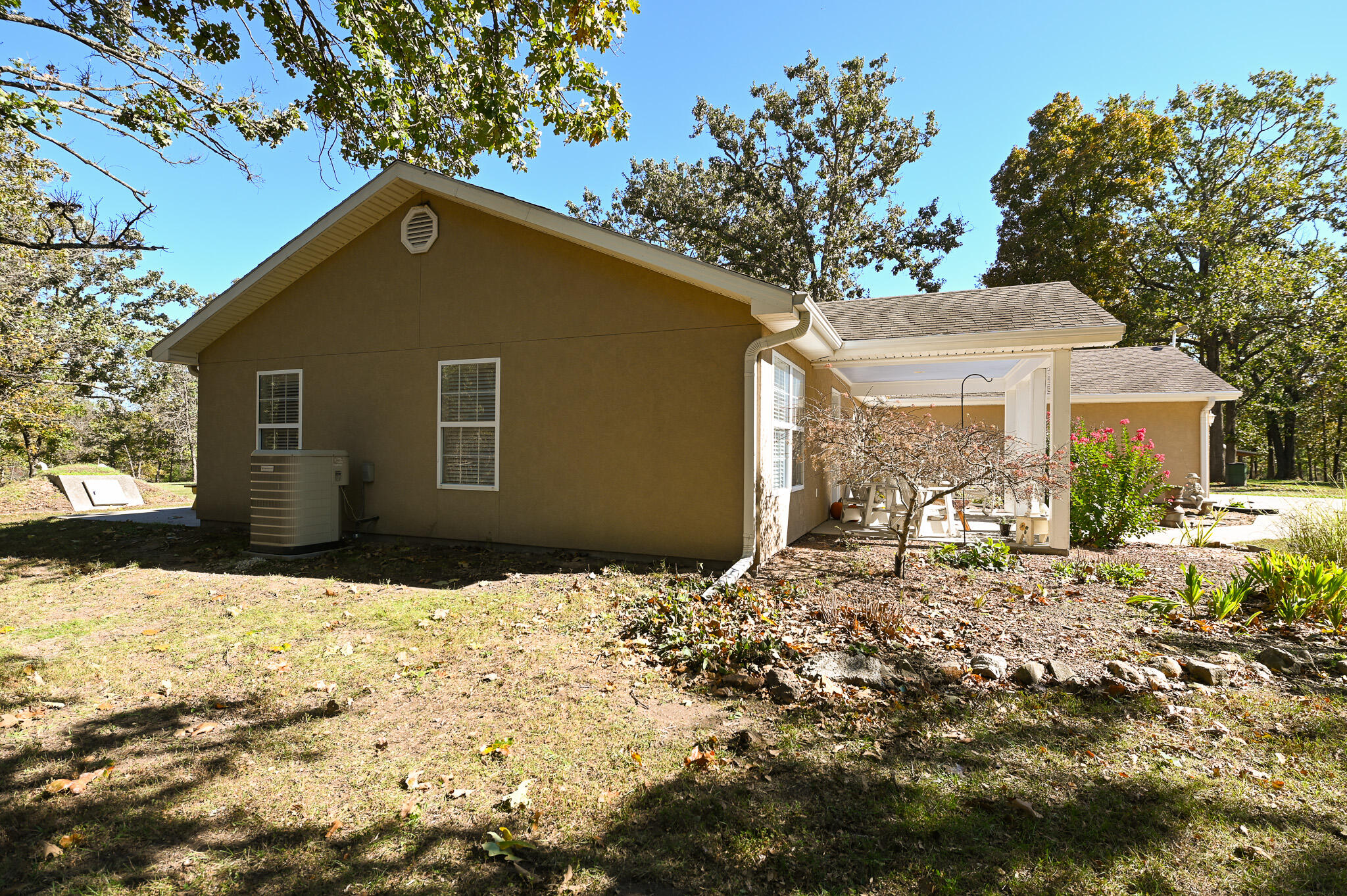 33981 County Road 96 Property Photo 6