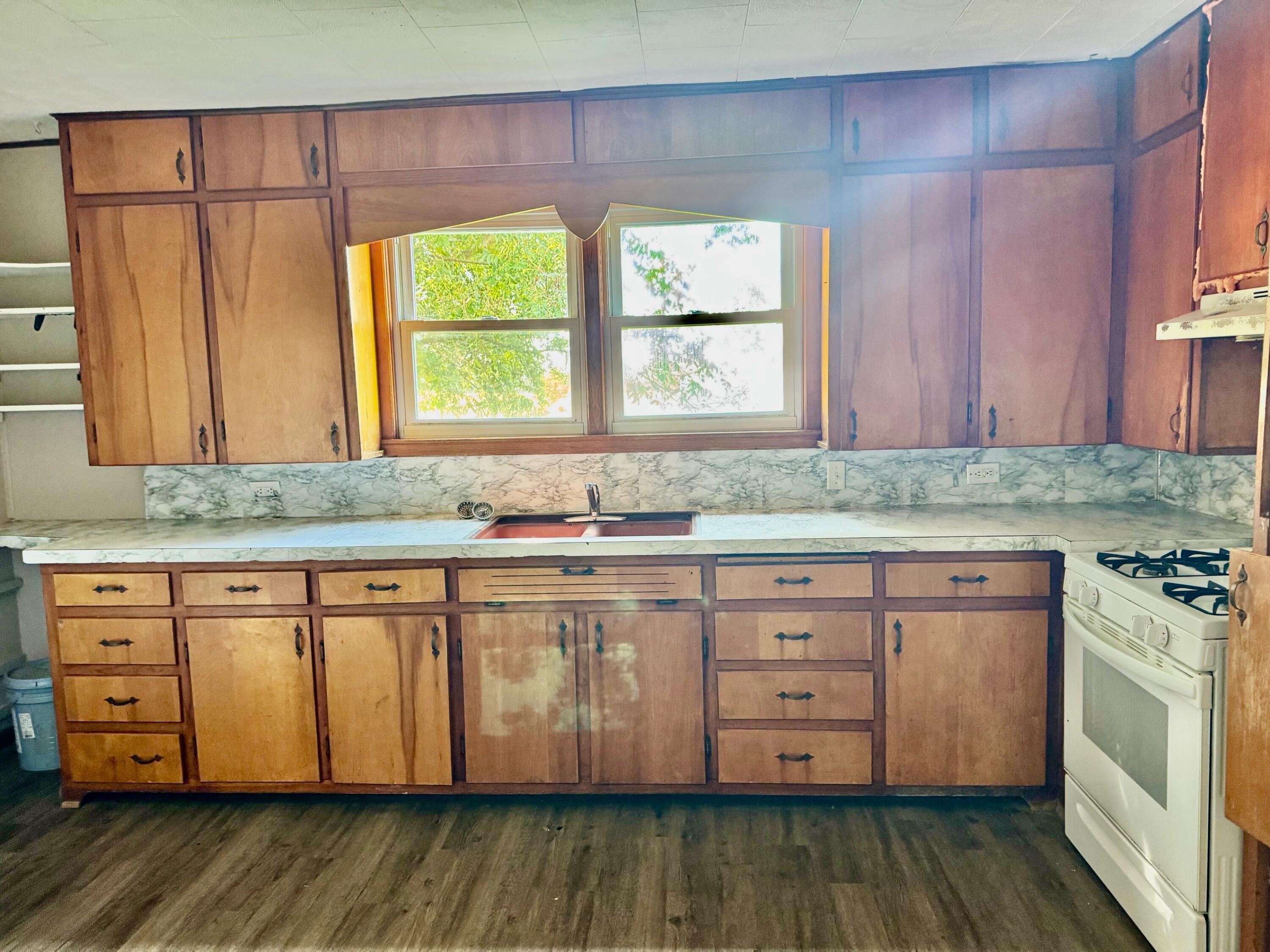 302 Maple Road Property Photo 16