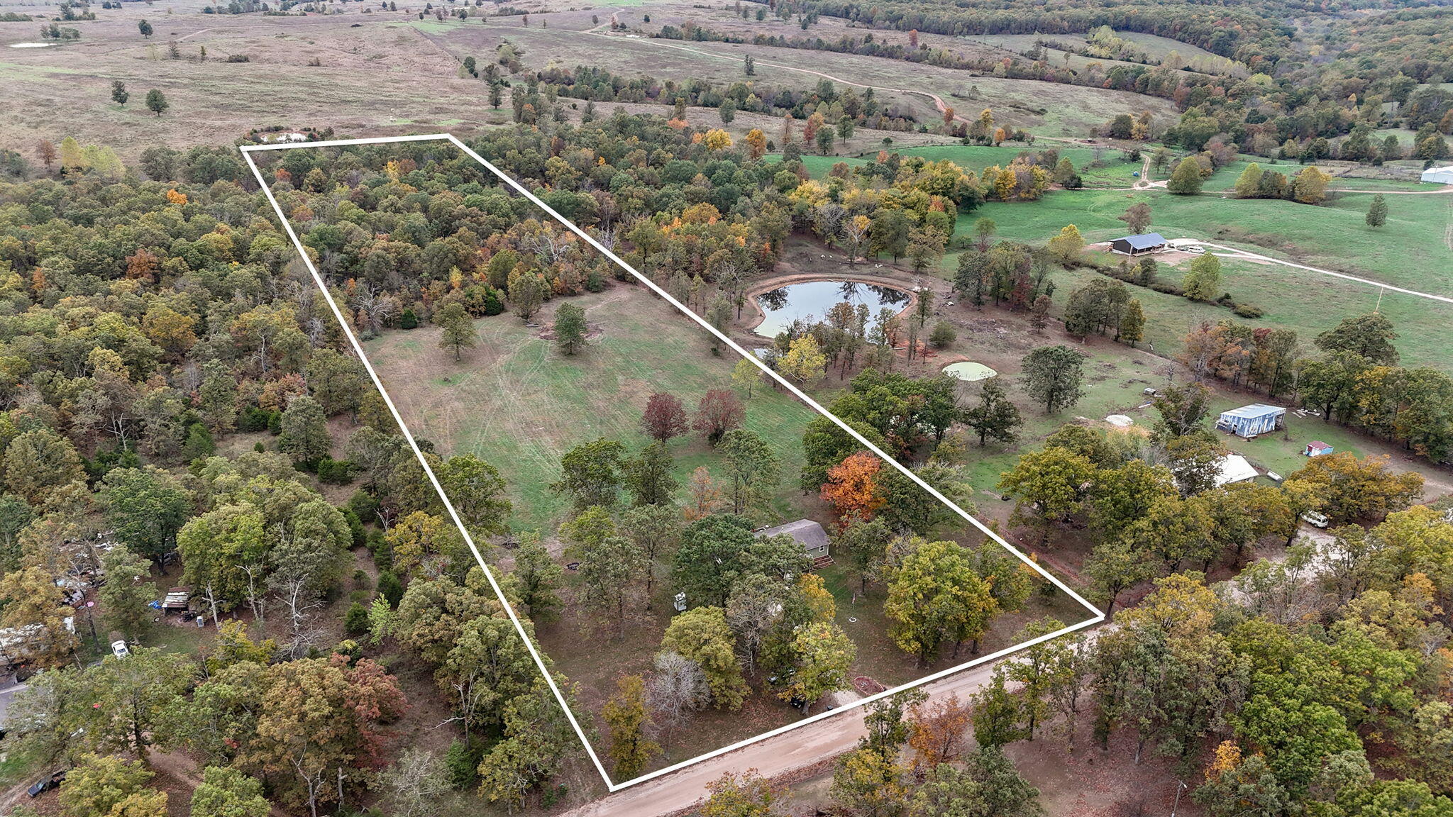 2582 River Road Property Photo 1