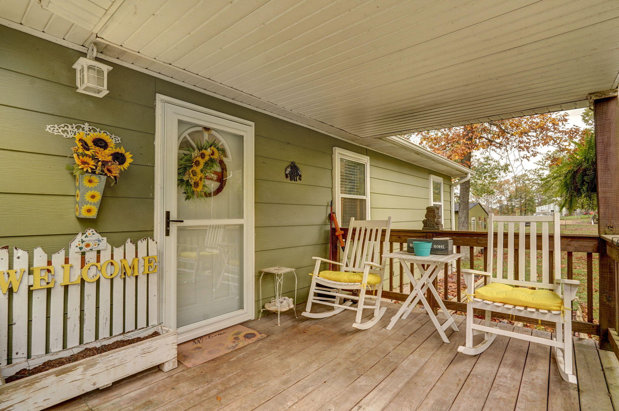 2582 River Road Property Photo 5