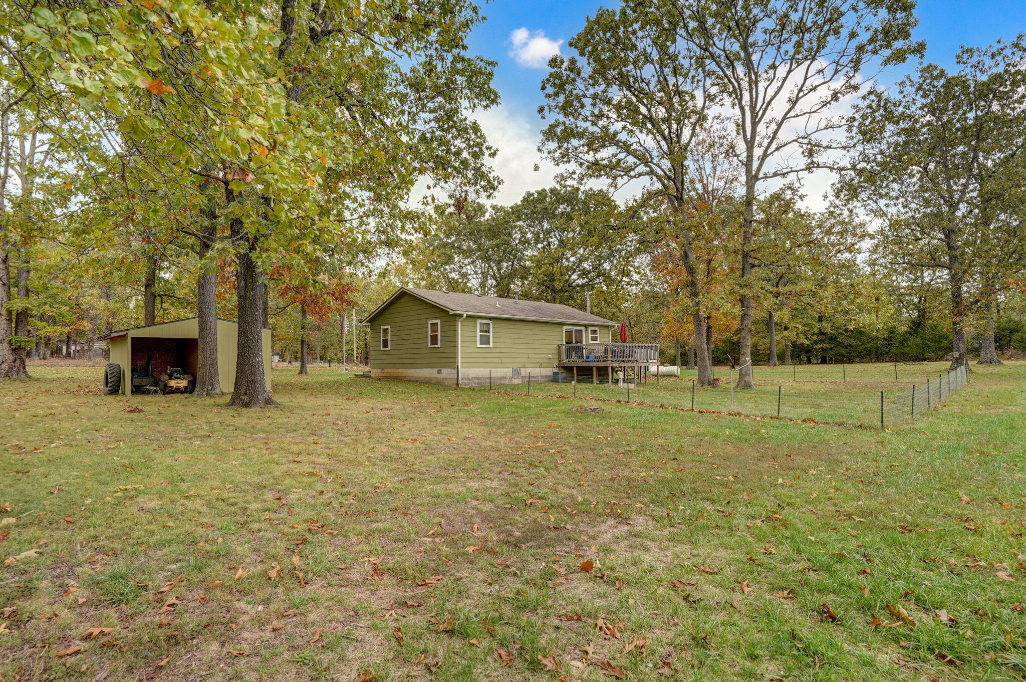 2582 River Road Property Photo 23