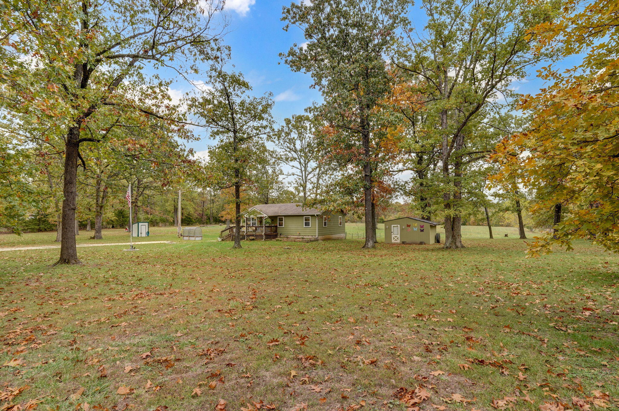 2582 River Road Property Photo 27