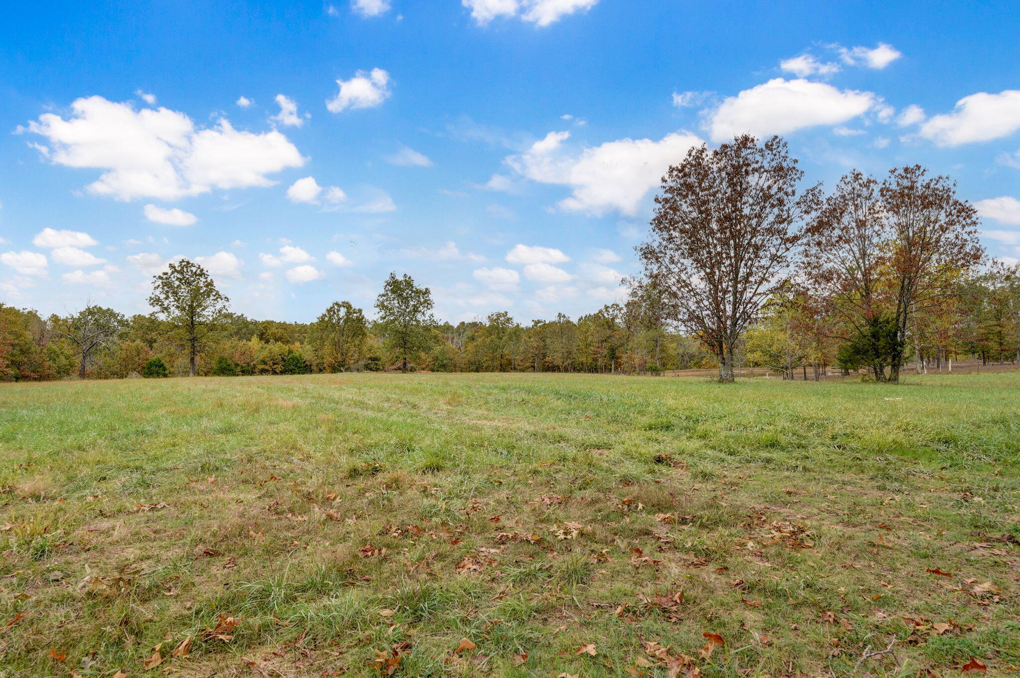 2582 River Road Property Photo 33