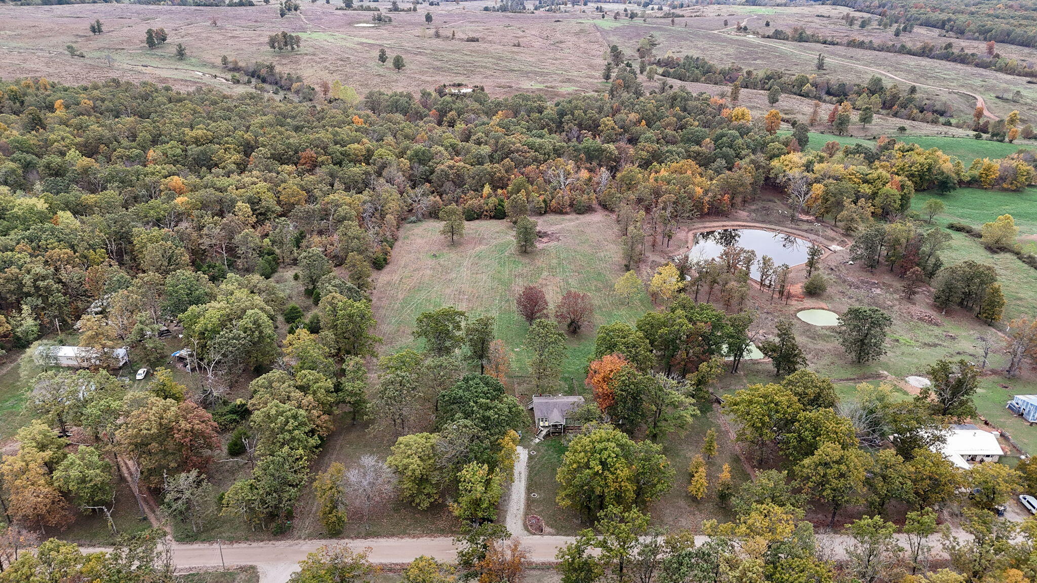 2582 River Road Property Photo 35