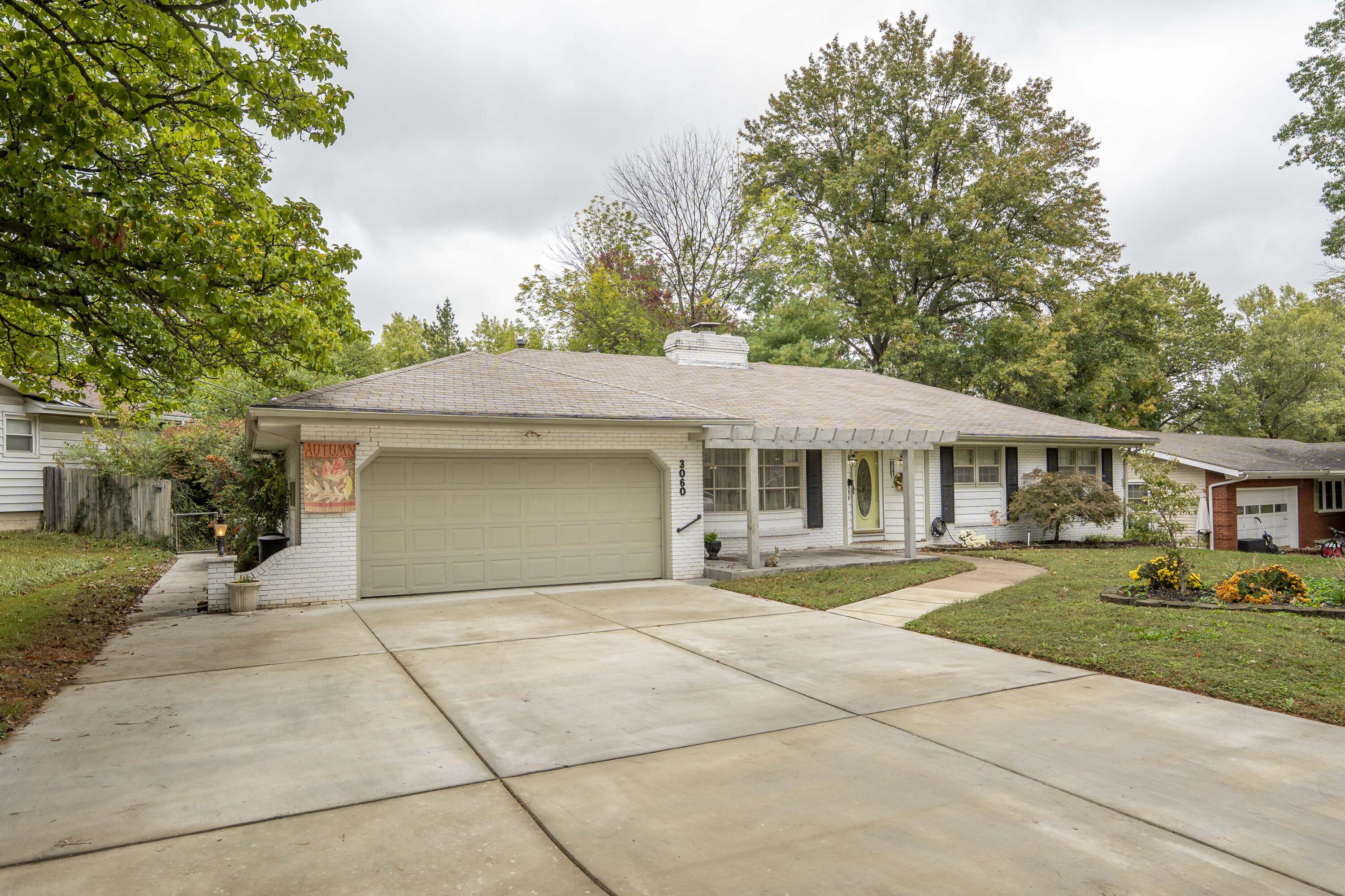 3060 South Greenbrier Avenue Property Photo 1