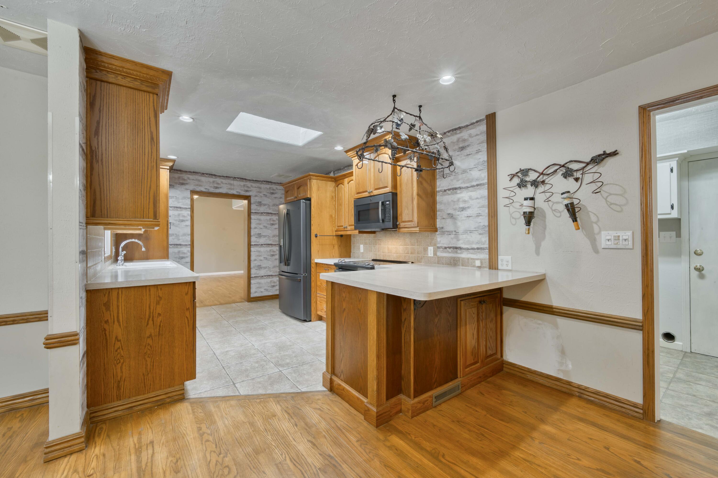 3060 South Greenbrier Avenue Property Photo 5