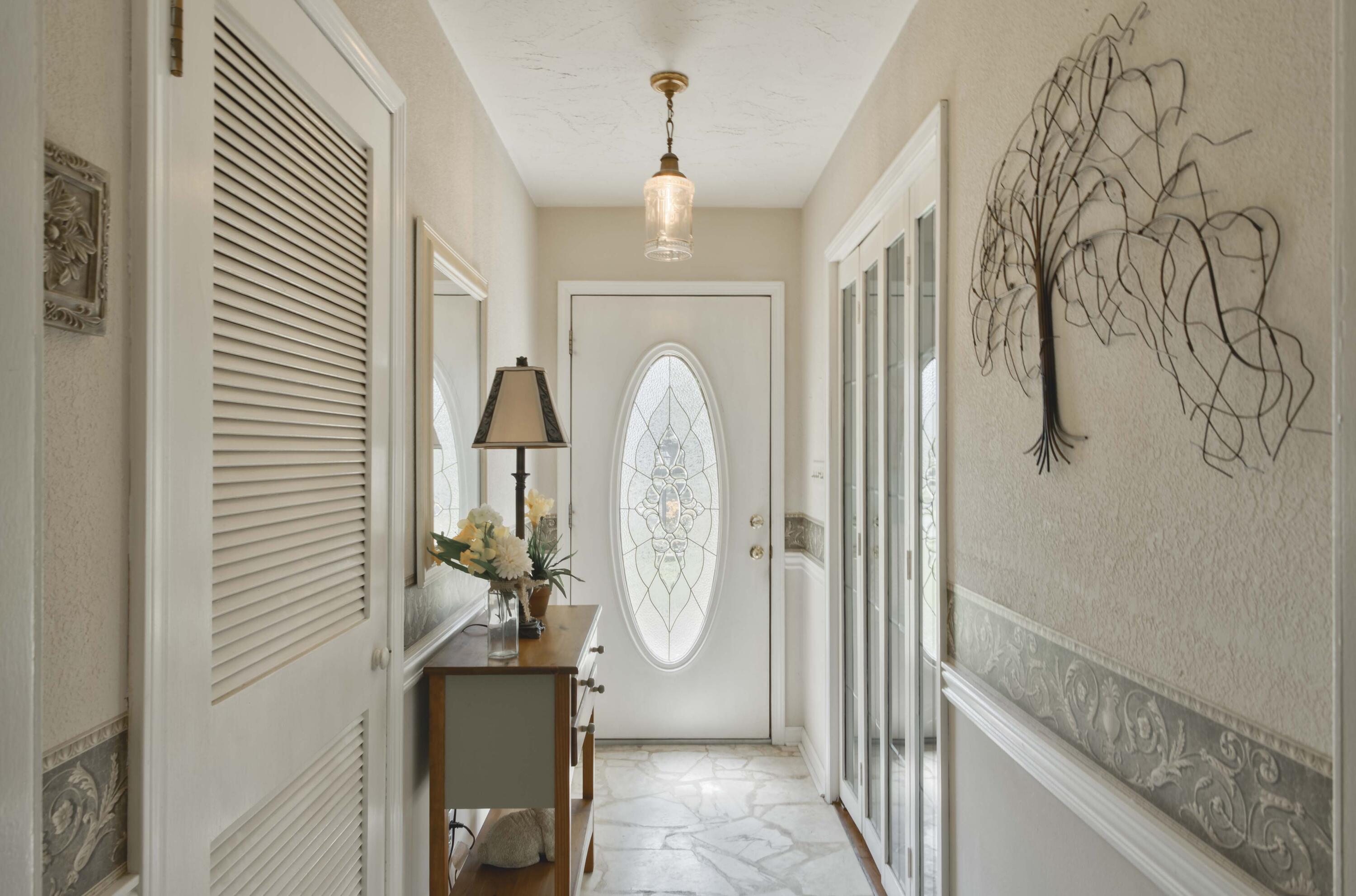 3060 South Greenbrier Avenue Property Photo 8