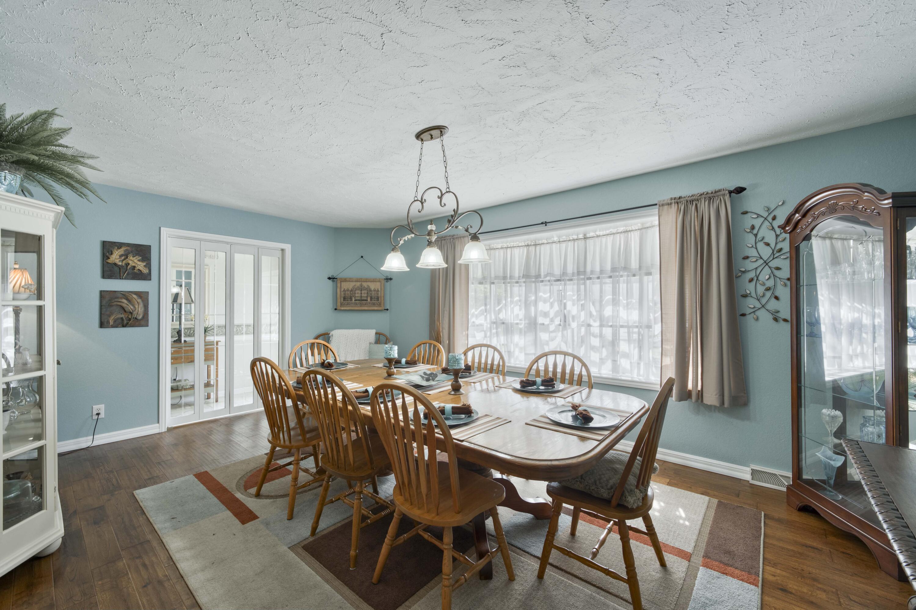 3060 South Greenbrier Avenue Property Photo 10