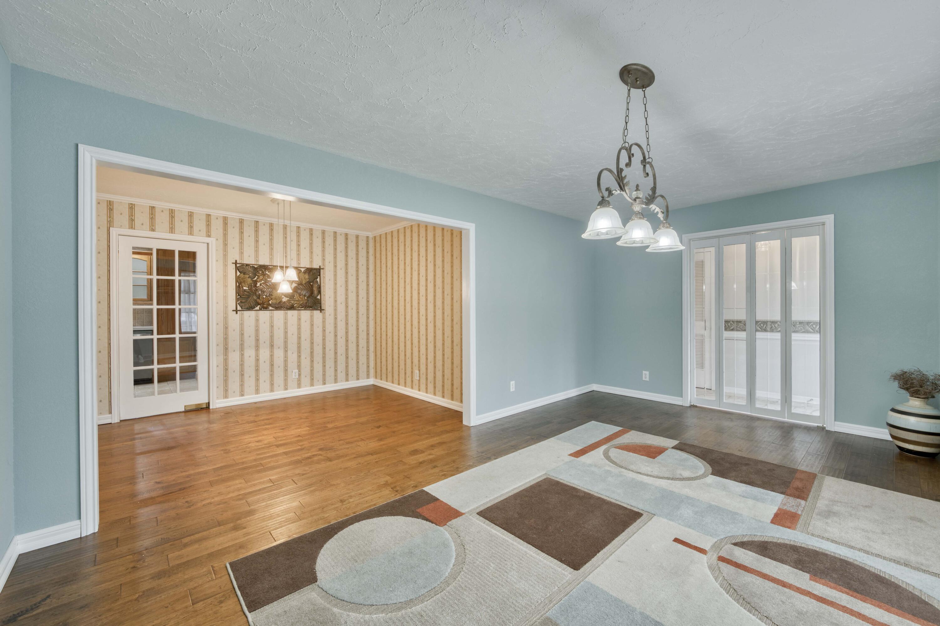 3060 South Greenbrier Avenue Property Photo 15