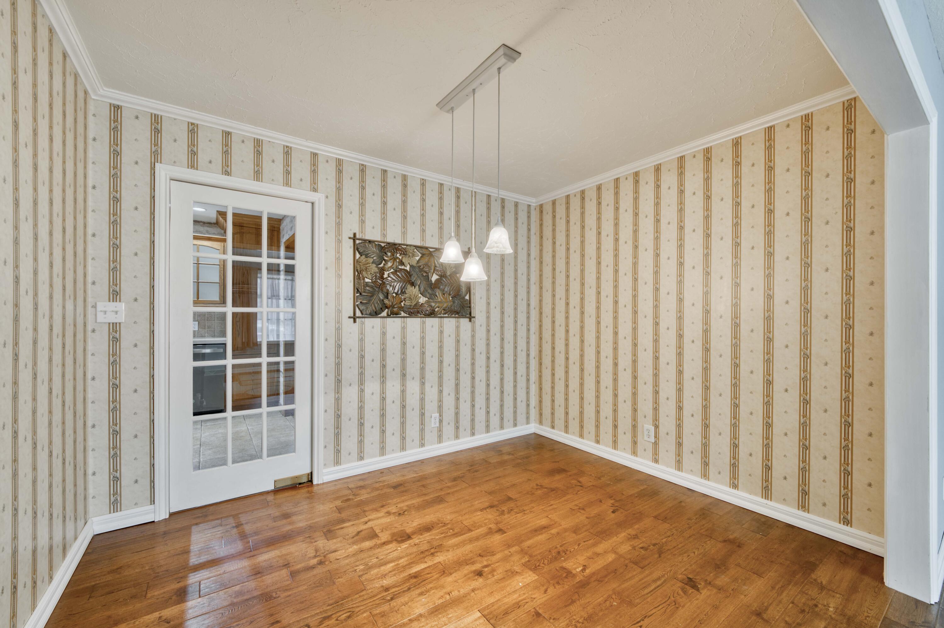 3060 South Greenbrier Avenue Property Photo 16