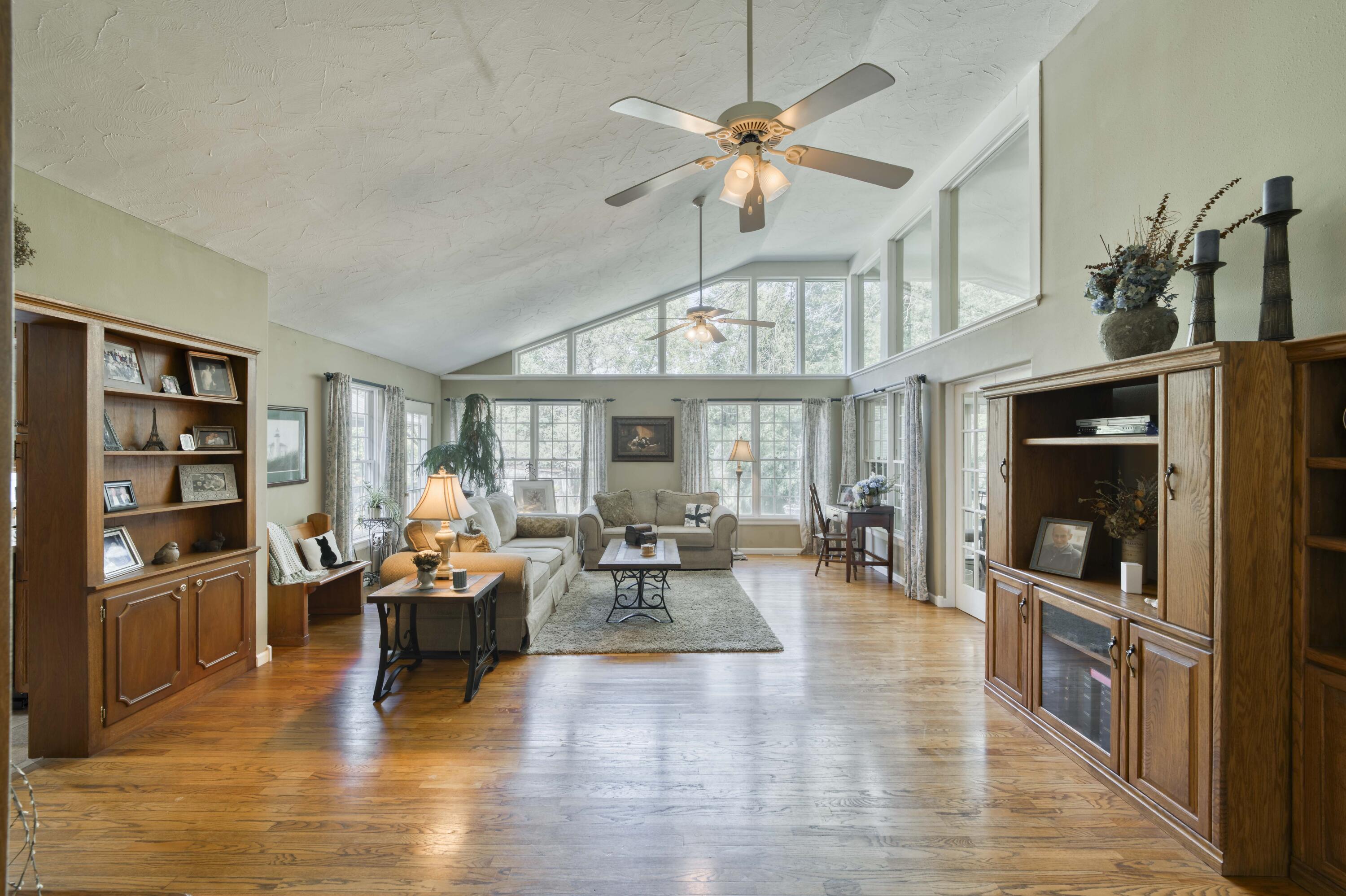 3060 South Greenbrier Avenue Property Photo 19