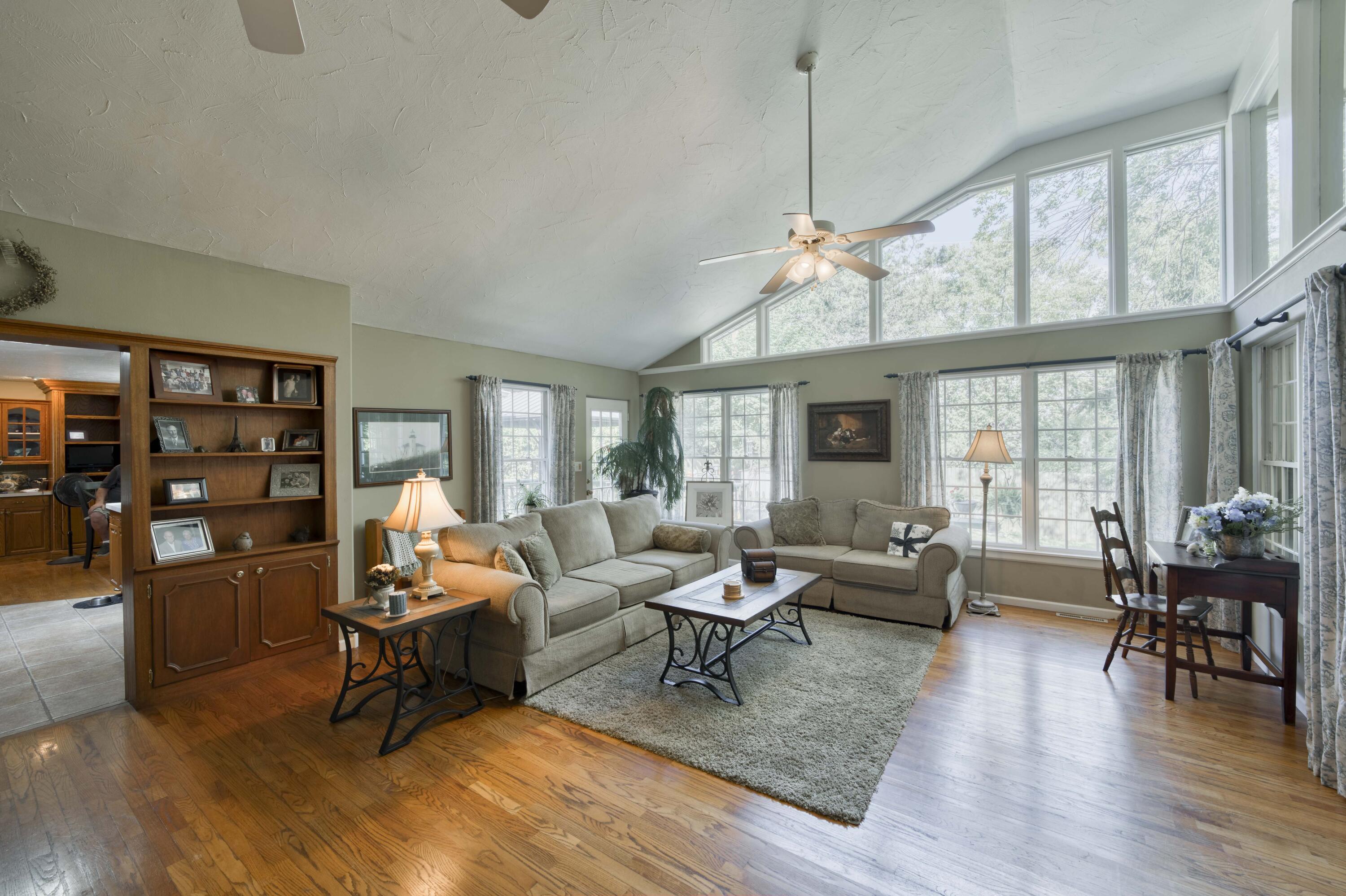 3060 South Greenbrier Avenue Property Photo 20