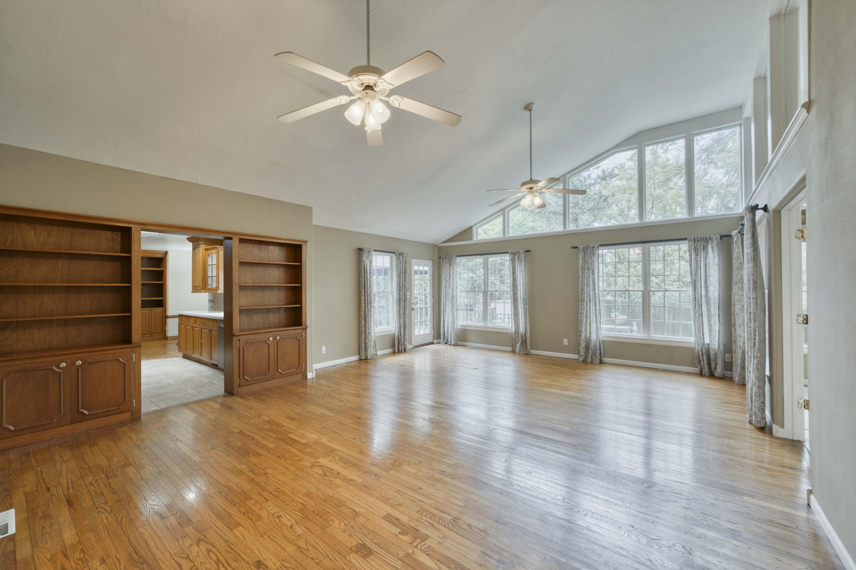 3060 South Greenbrier Avenue Property Photo 25